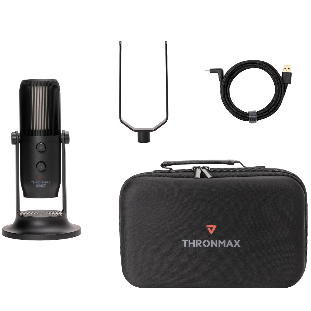 Microfono nero con accessori: supporto antiurto, cavo USB e custodia. Tutto su sfondo bianco.