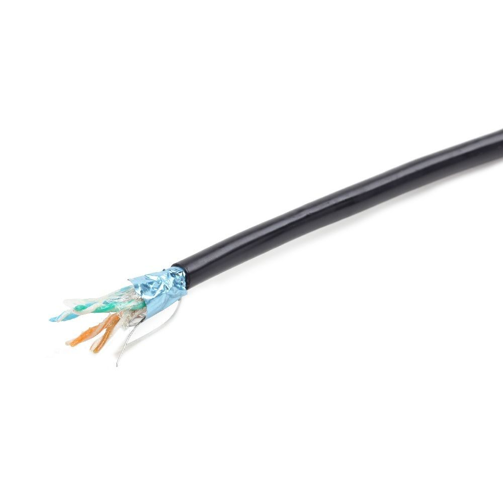 Un cable negro cortado expone pares trenzados de cables marrones, verdes, azules y naranjas.