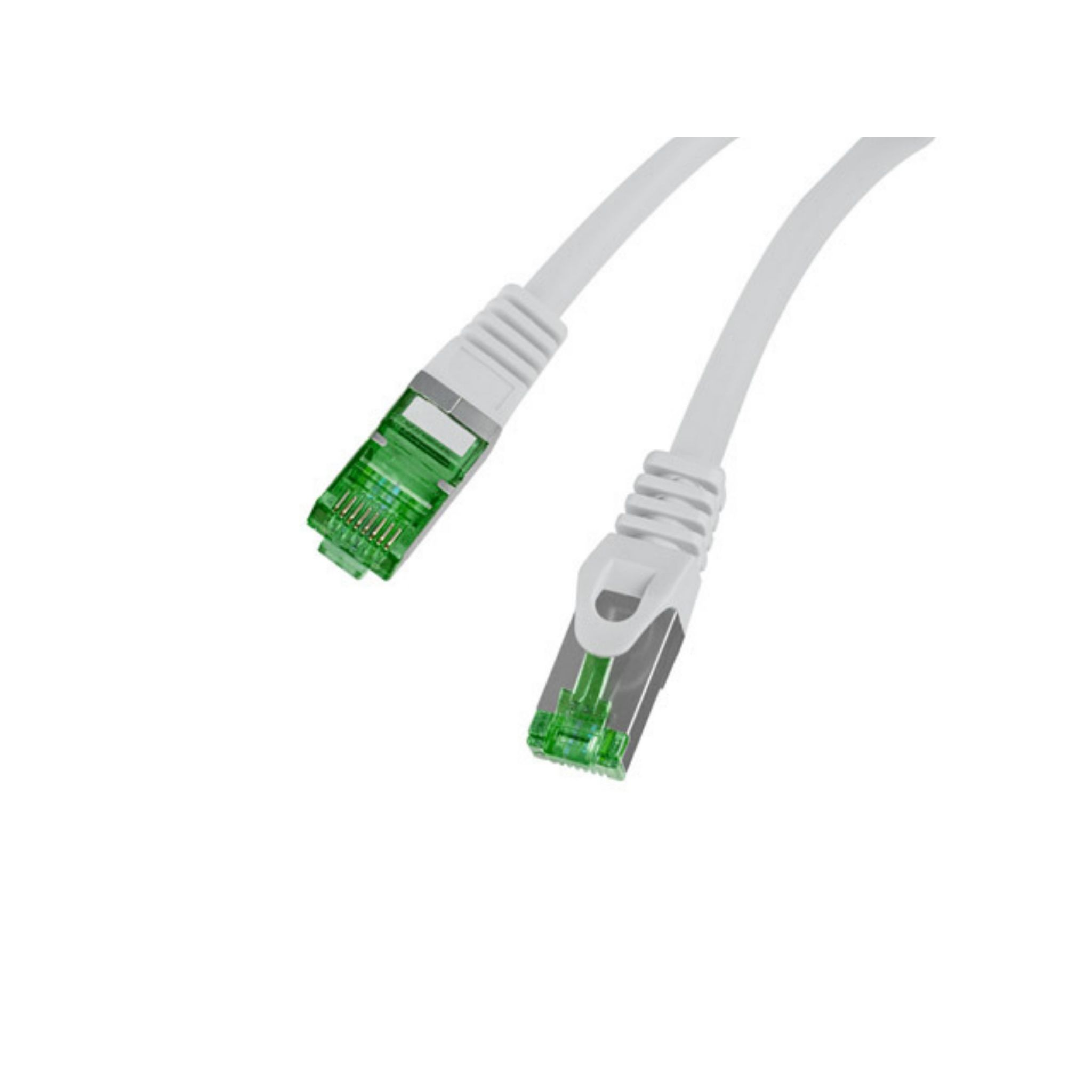 Dos cables de red blancos con conectores verdes sobre fondo blanco.