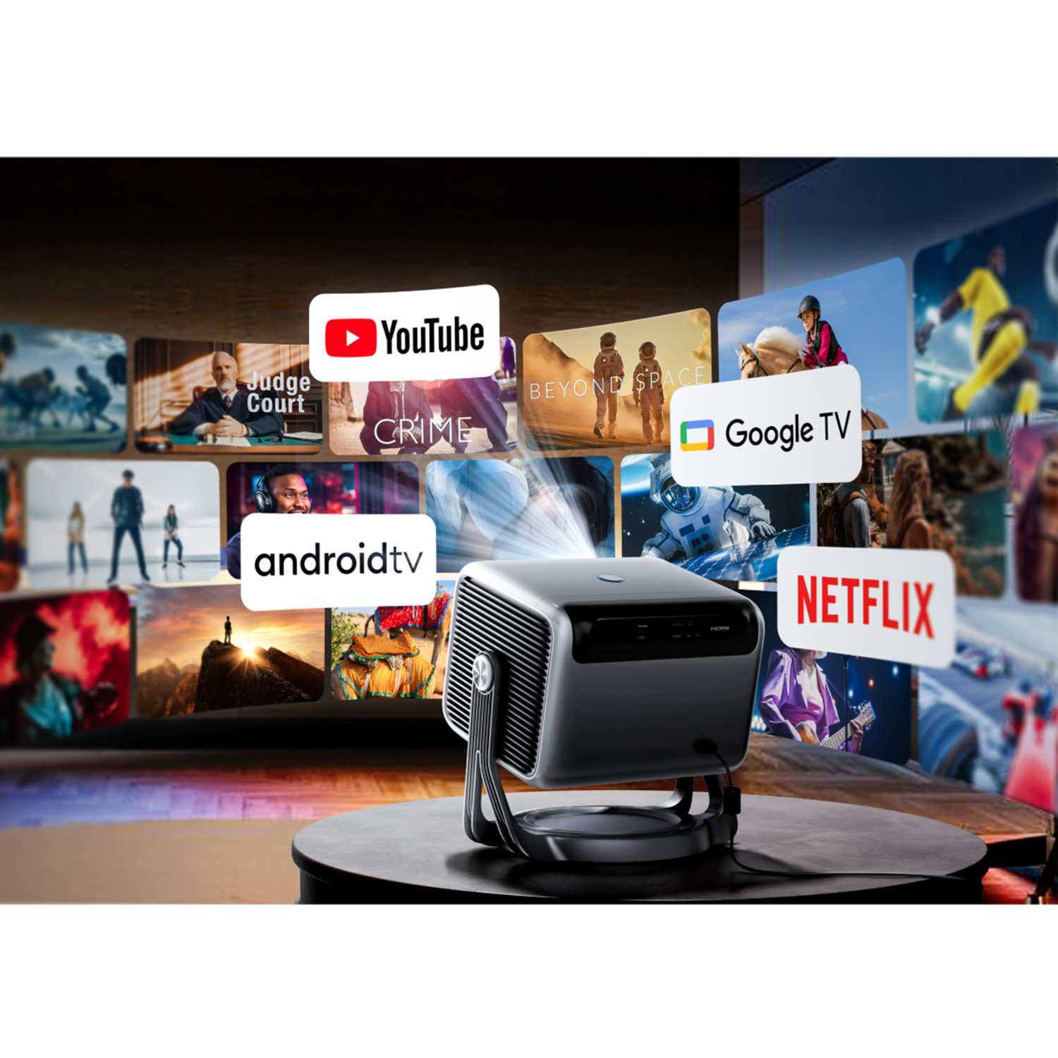 Ein Projektor, der verschiedene Streaming-Dienstlogos projiziert und Inhalte auf einem Bildschirm zeigt.