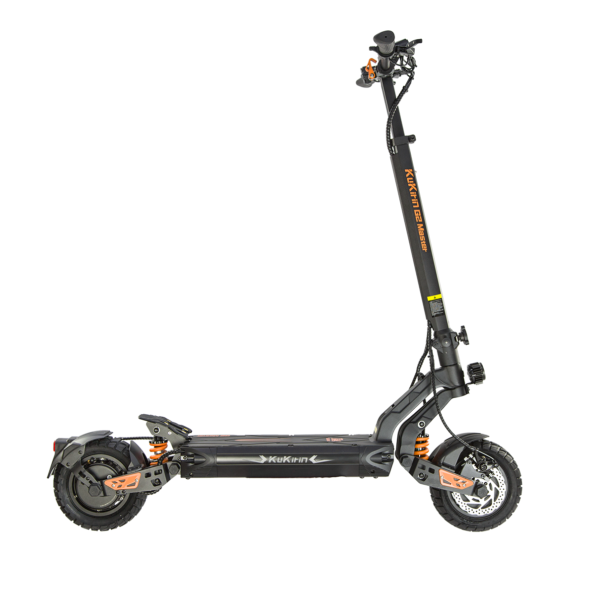 Czarna hulajnoga elektryczna z pomarańczowymi akcentami, widok z boku. Duże koła i białe tło.