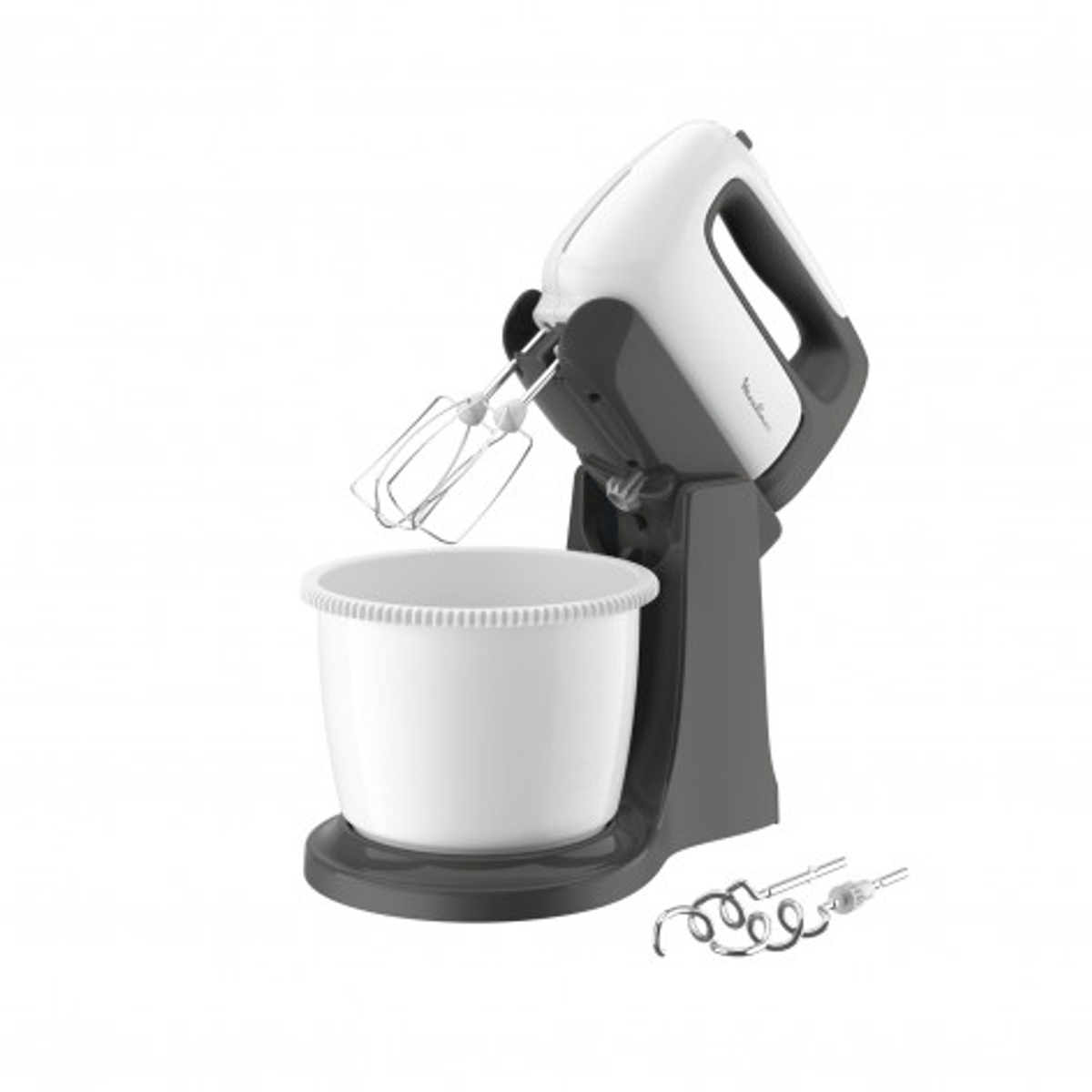 Ein Handmixer mit Aufsätzen. Eine Schüssel befindet sich auf der Basis. Der Mixer ist weiß und grau.