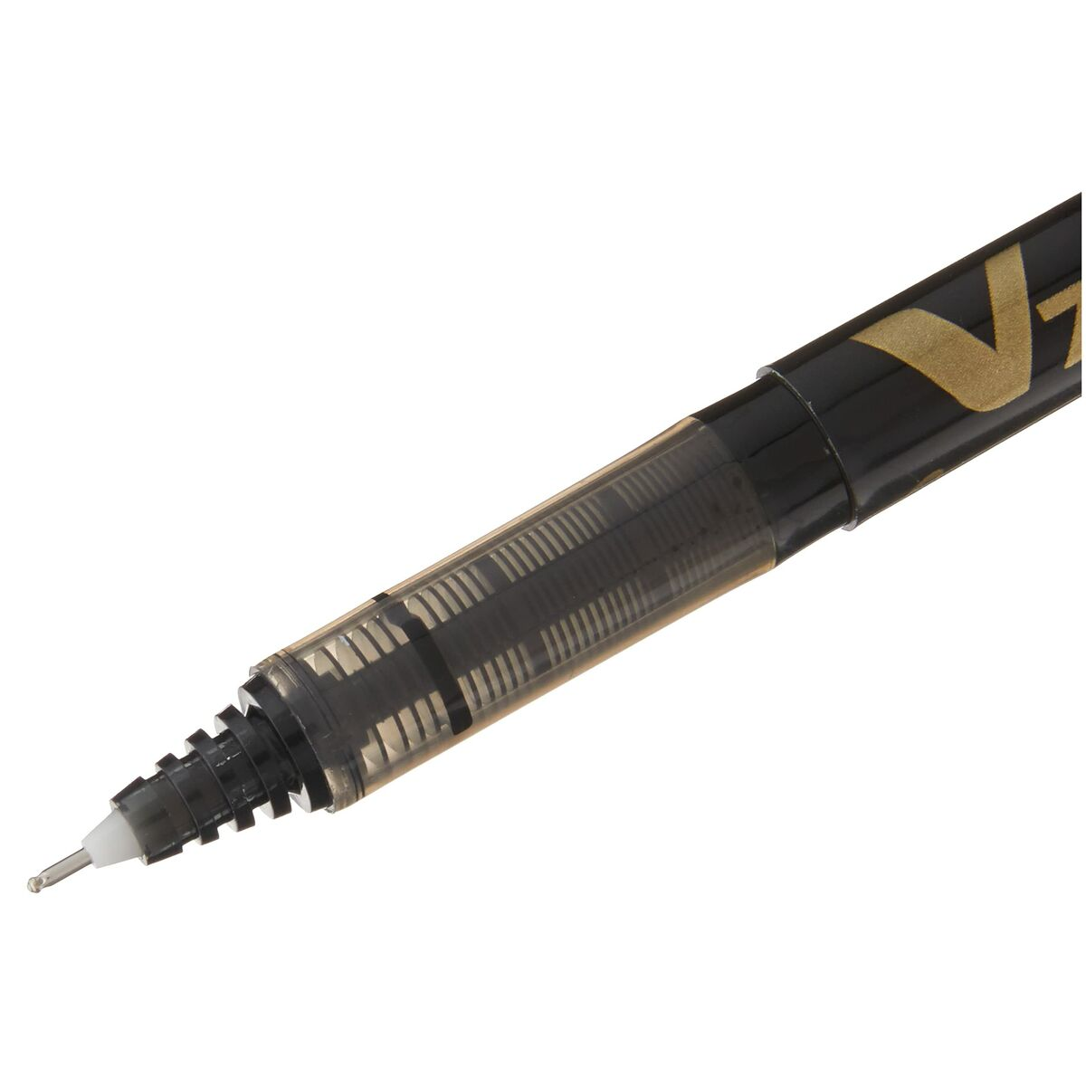 Nahaufnahme der schwarzen Stiftspitze und Tintenkammer eines Hi-Tecpoint V7 Stifts.