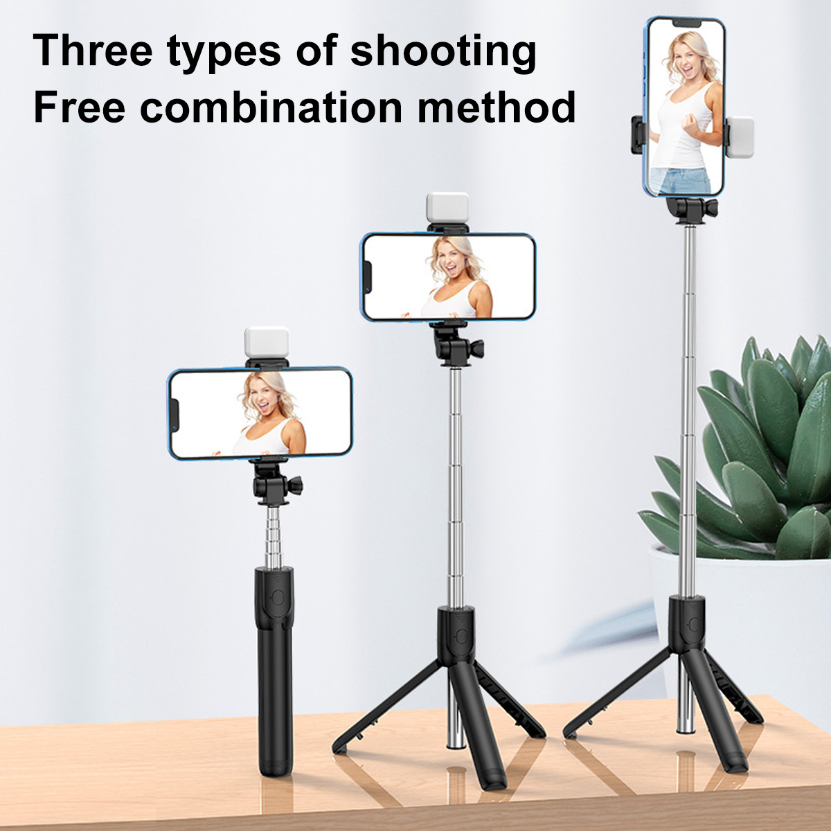 Drei Selfie-Sticks mit verschiedenen Aufnahmeoptionen. Eine Frau ist auf dem Telefonbildschirm zu sehen. Eine Pflanze im Hintergrund.