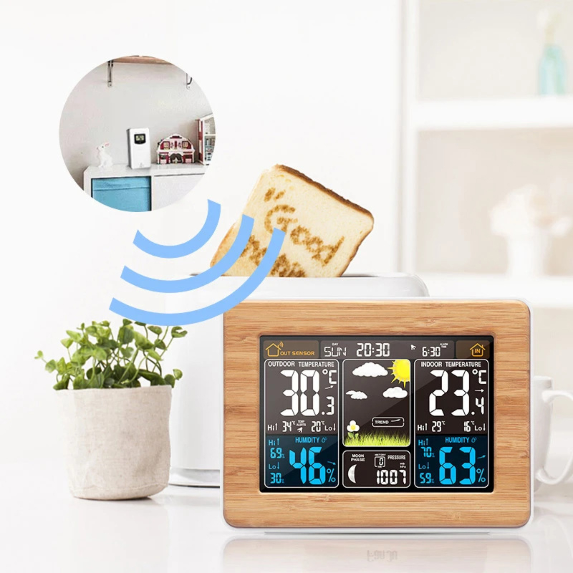 Eine digitale Wetterstation, die Außen- und Innentemperatur, Luftfeuchtigkeit und andere Wetterdaten anzeigt, mit Toast.