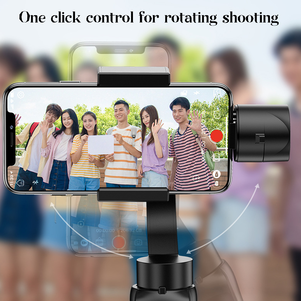 Ein Gimbal, das ein Telefon hält, das eine Gruppe von Menschen zeigt. Der Hintergrund hat verschwommene Bilder.