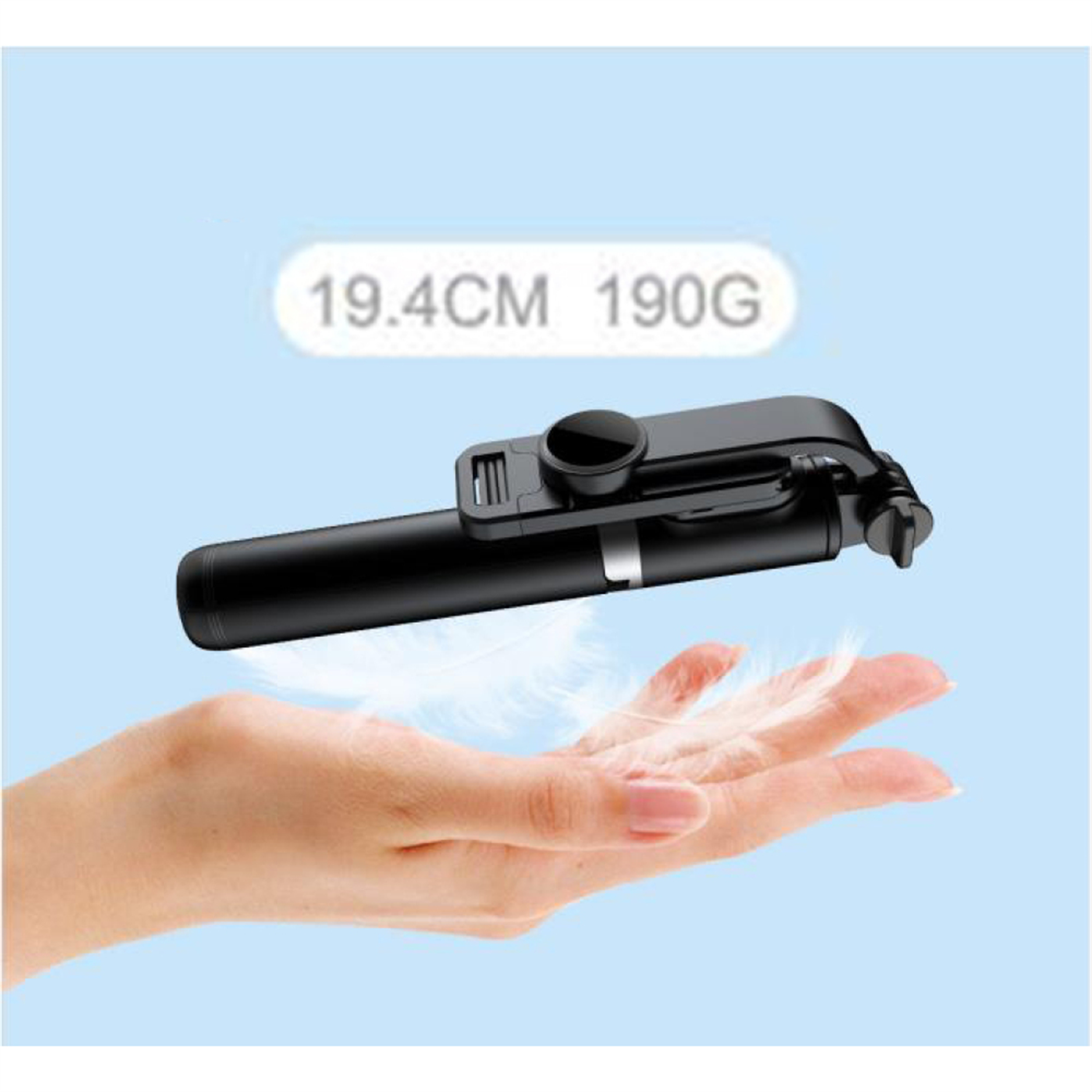 Eine Hand, die einen schwarzen Selfie-Stick hält, mit angezeigten Abmessungen und Gewicht.