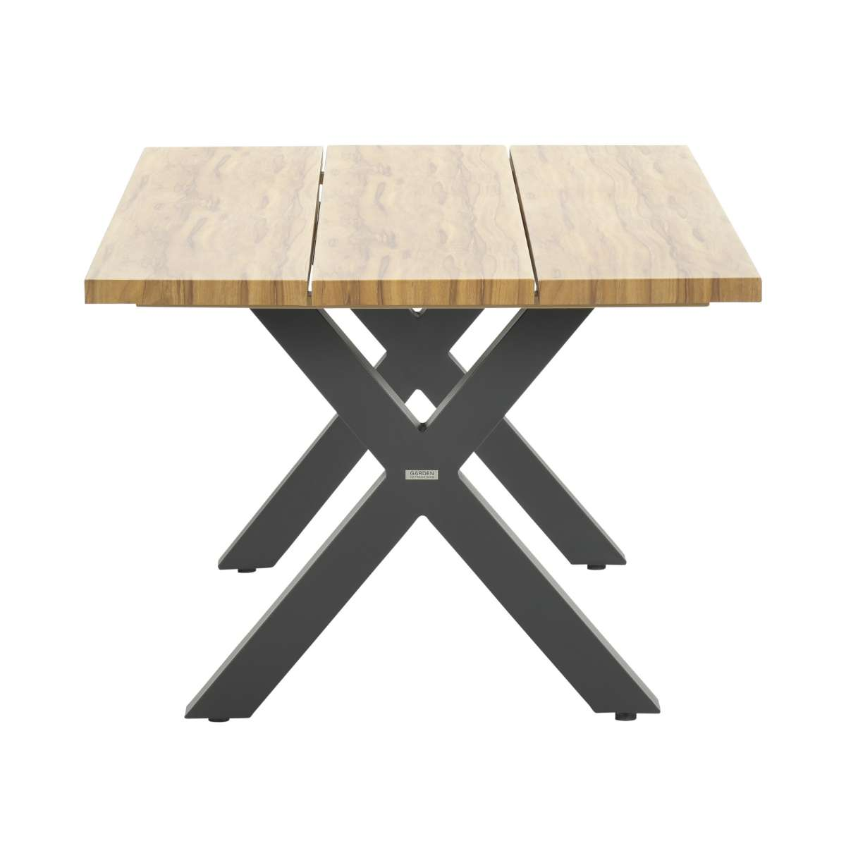Vierkante houten tafel met donkergrijze metalen poten. De poten vormen een X aan elke kant.