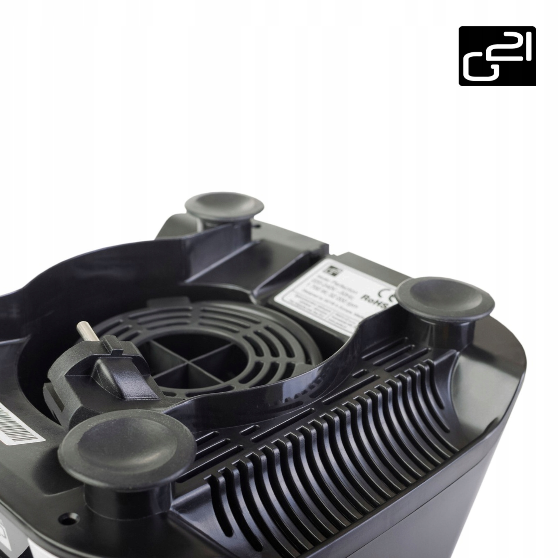 Spód czarnego blendera z przewodem zasilającym i wentylacją. Spód ma gumowe nóżki.