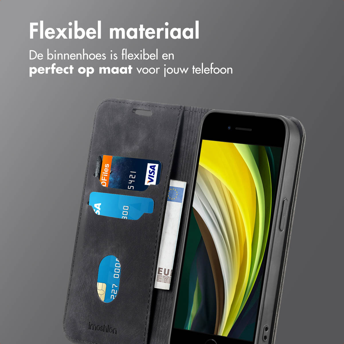 Ein Telefon in einer schwarzen Brieftasche, offen mit Karten und Rechnung sichtbar. Der Bildschirm ist an.