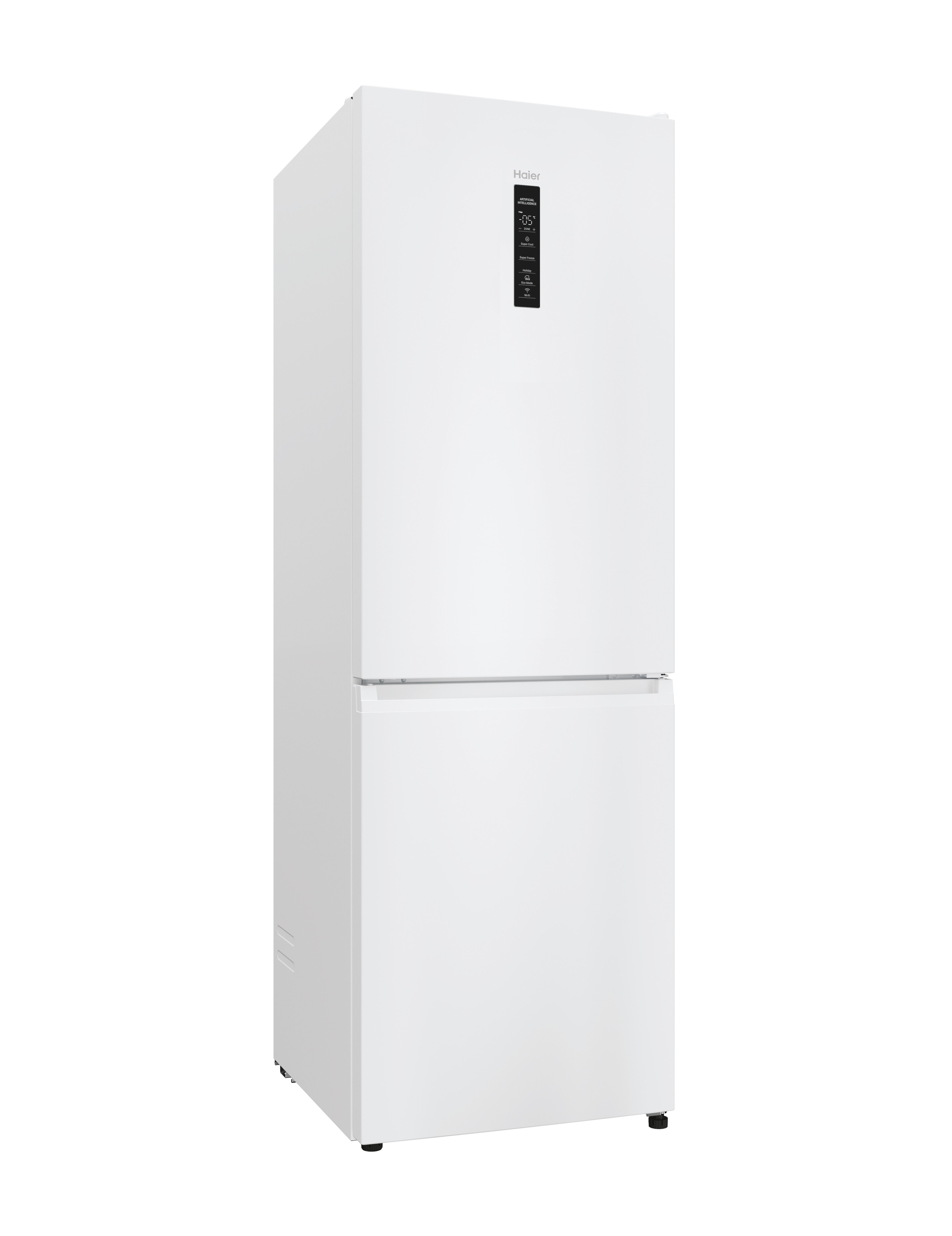 Refrigerador blanco con pantalla digital en la puerta superior y dos puertas abajo.