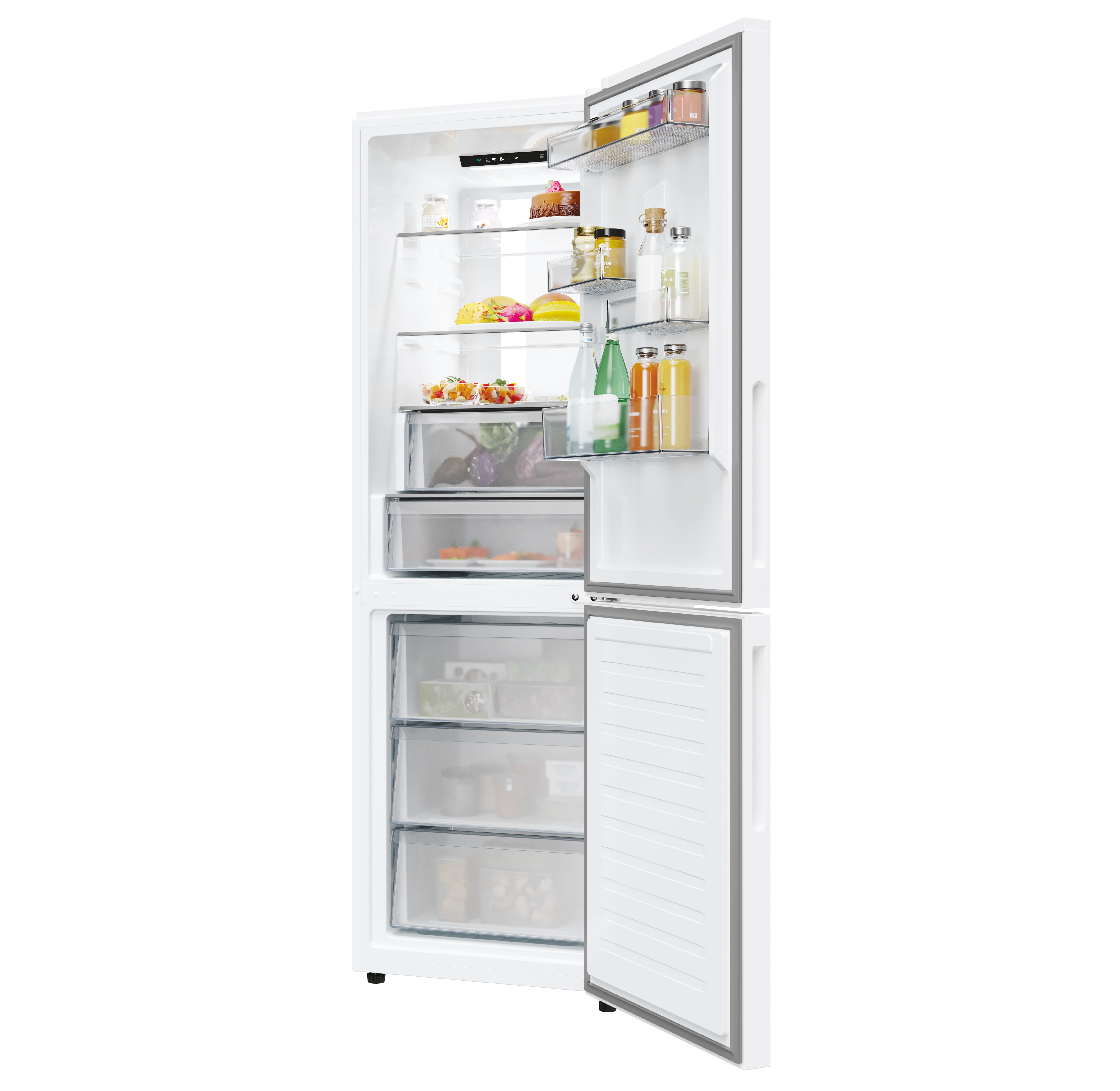 Refrigerador blanco con puerta abierta. Estantes con alimentos y bebidas. Cajón inferior abierto.