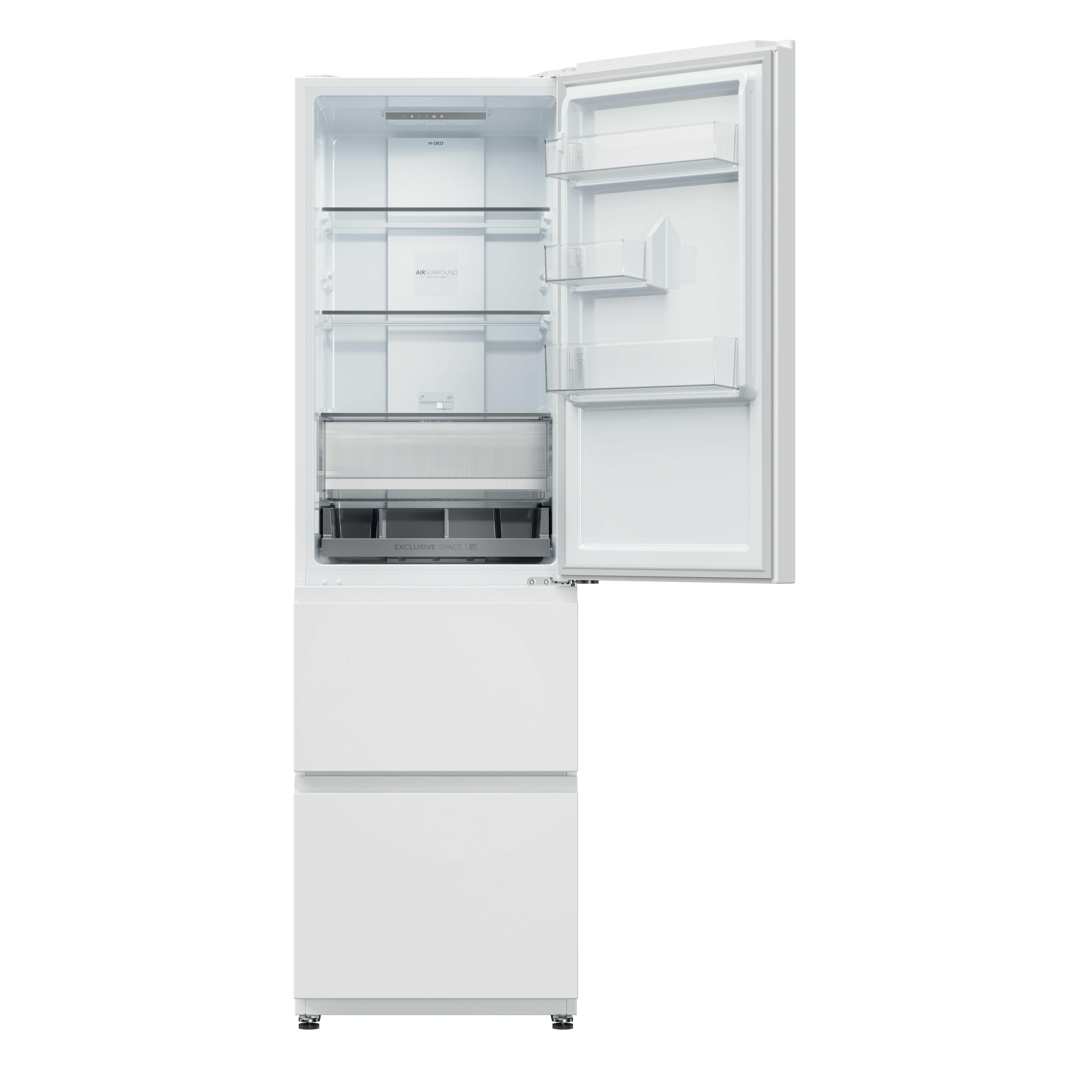 Refrigerador blanco, puerta abierta. Dentro, estantes y cajones vacíos. El congelador está abajo.