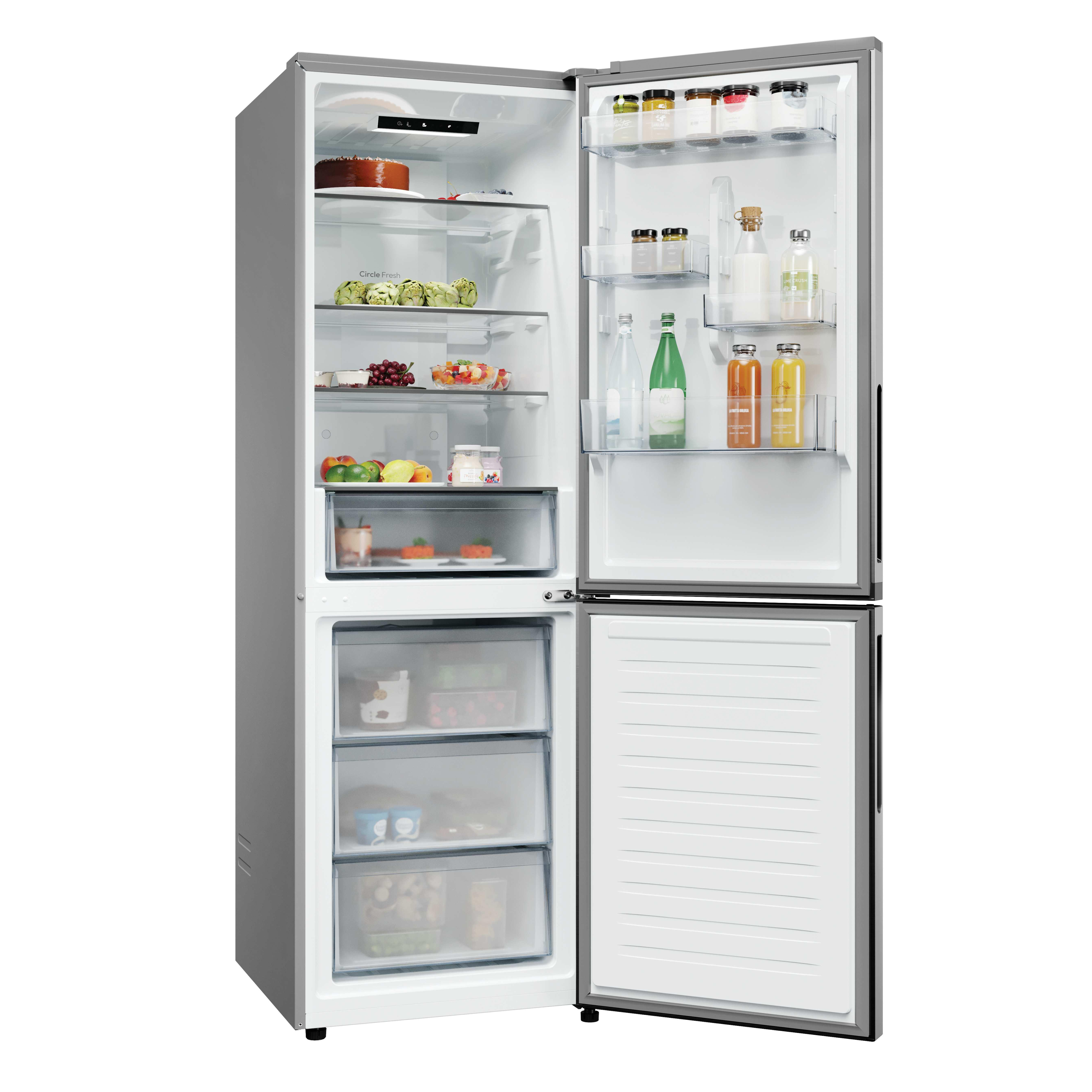 Refrigerador gris con puertas abiertas, lleno de alimentos. Incluye estantes, cajones y congelador. Fondo blanco.