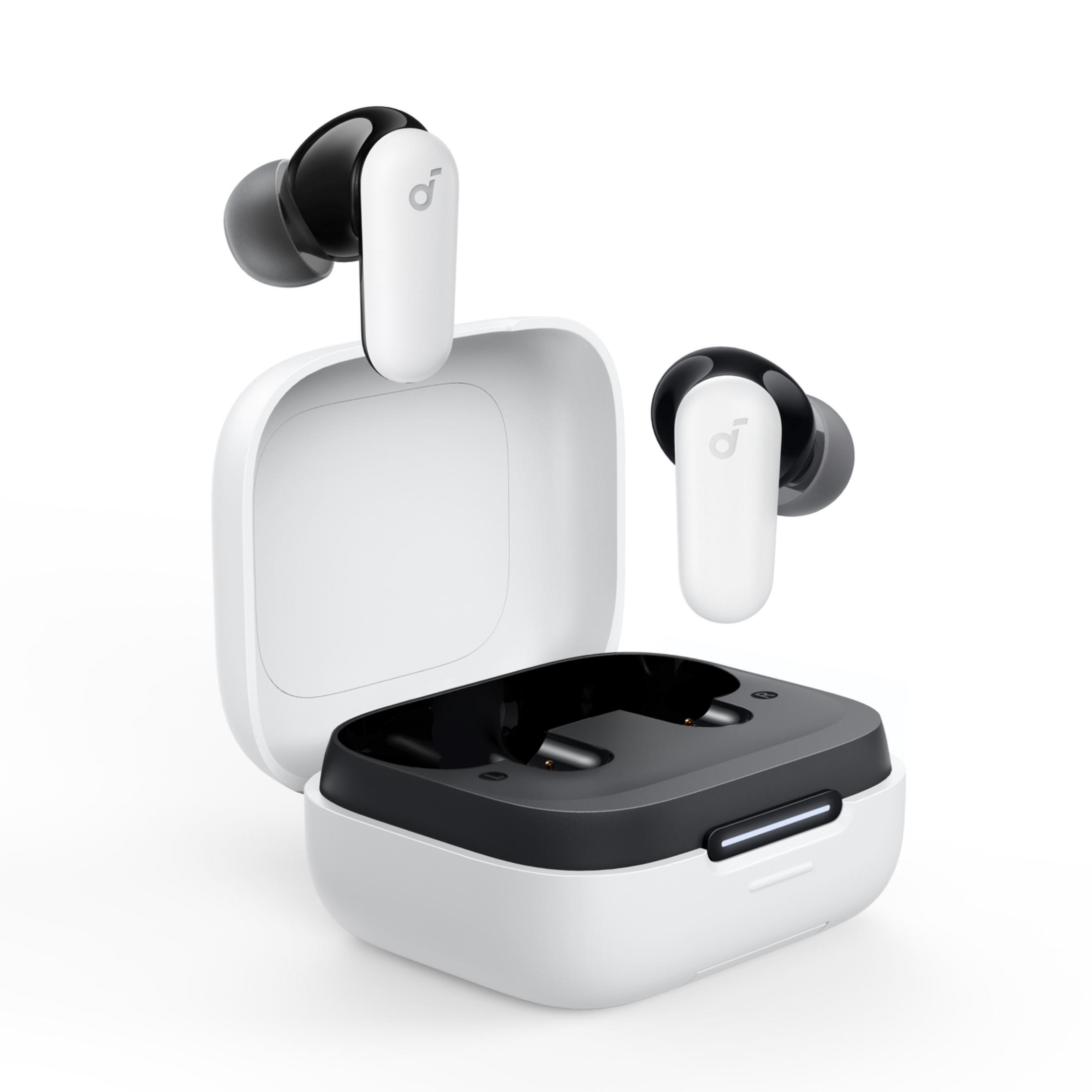 Auriculares blancos en un estuche de carga abierto. Un auricular fuera del estuche. Fondo blanco.