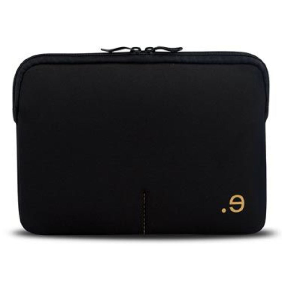 Custodia in neoprene nera con logo dorato, vista frontale, sfondo bianco. Con zip, due tasche.