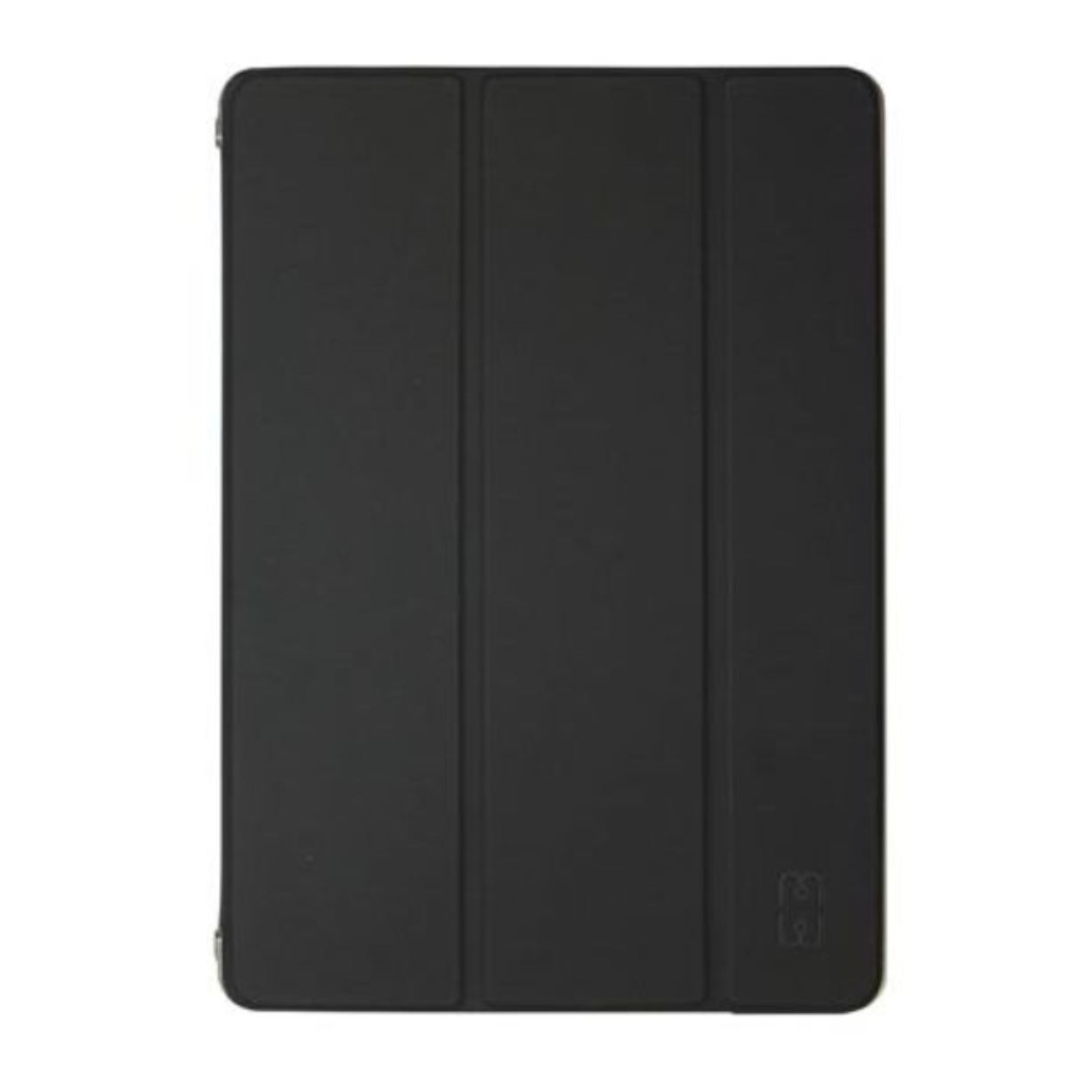 Una custodia nera per tablet con una cover a tre ante, vista frontalmente, su sfondo bianco. La custodia è chiusa.