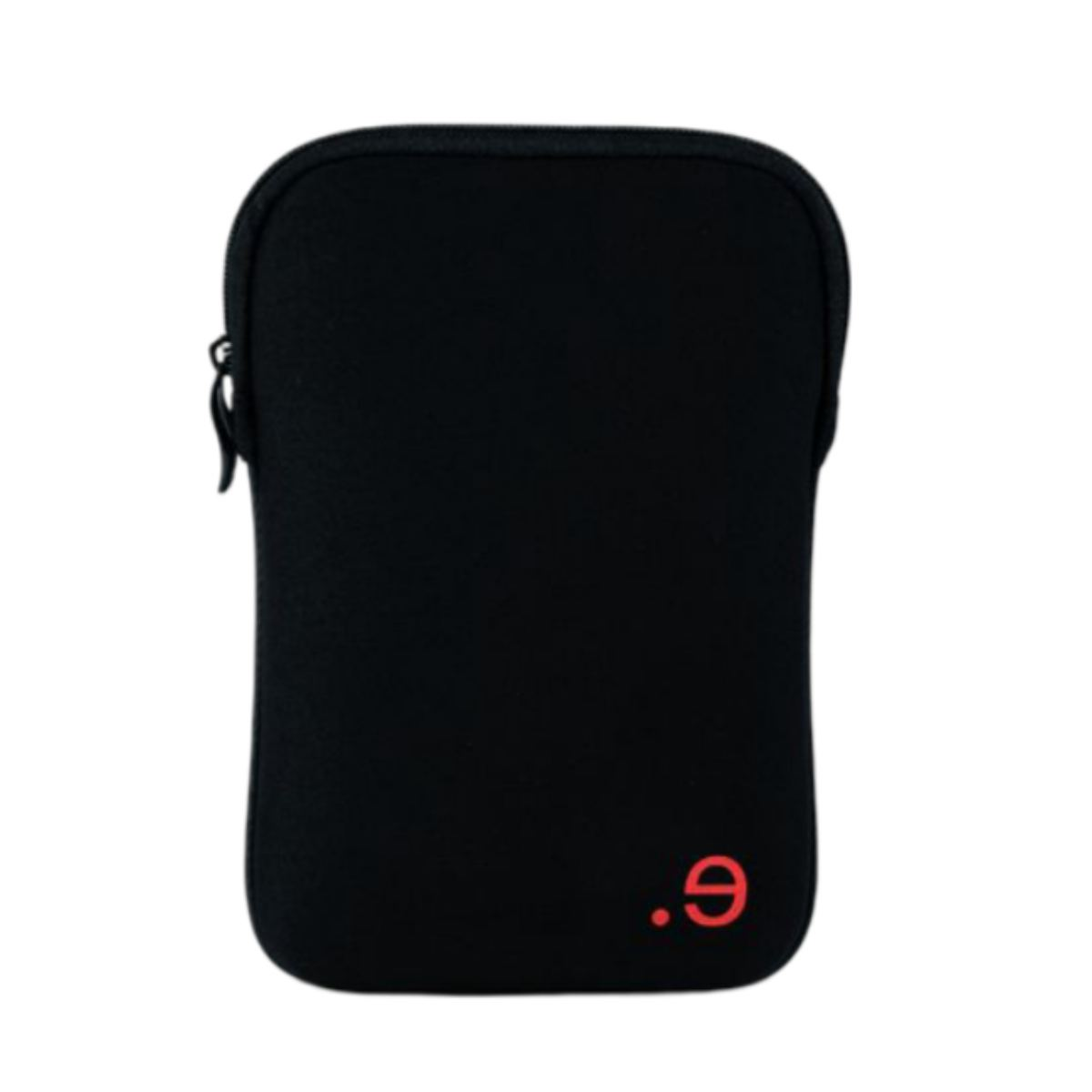 Una custodia nera con un logo rosso che dice '.9'. È chiusa, con una cerniera.