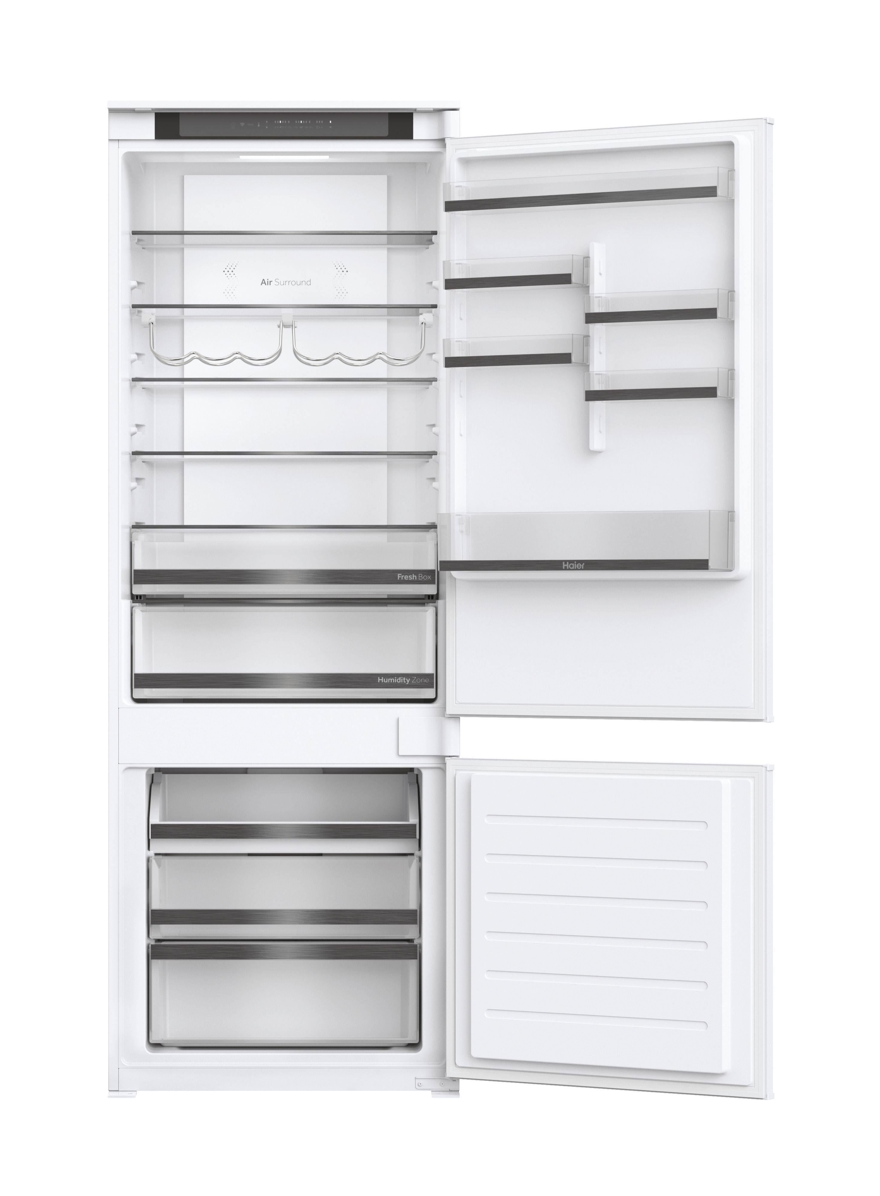 Frigorifero Haier aperto, interno bianco, ripiani vuoti, porte aperte, isolato su sfondo bianco.