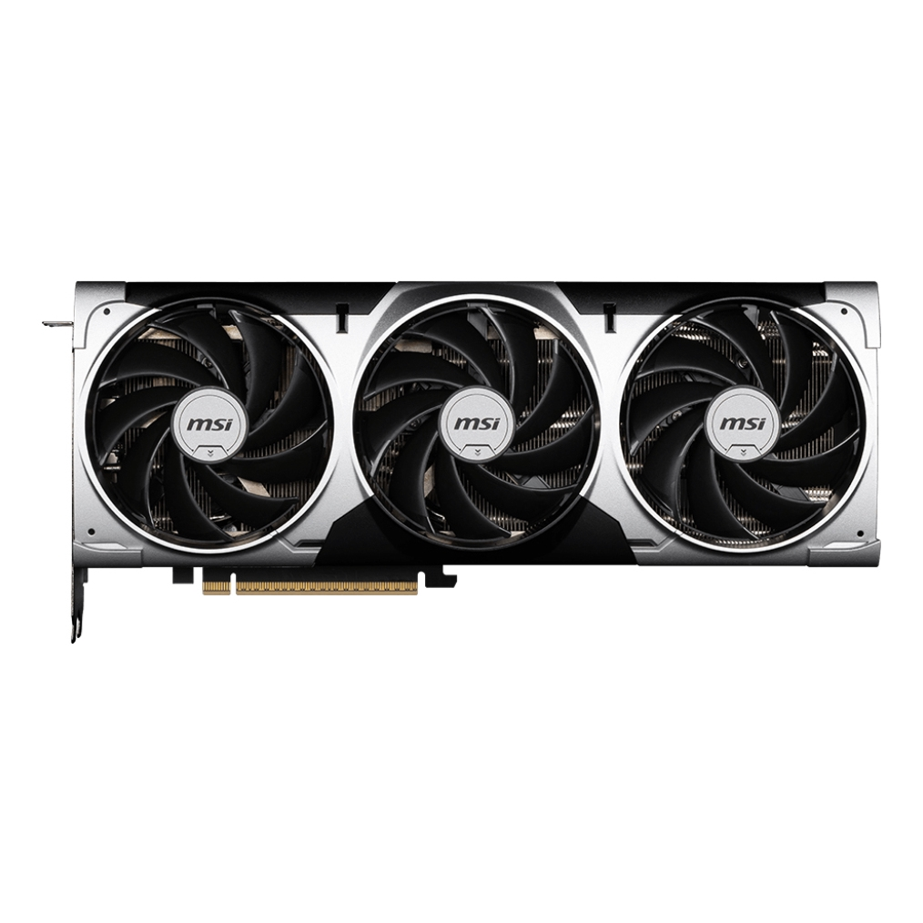 Nahaufnahme einer MSI-Grafikkarte mit drei Lüftern. Silbernes und schwarzes Design.