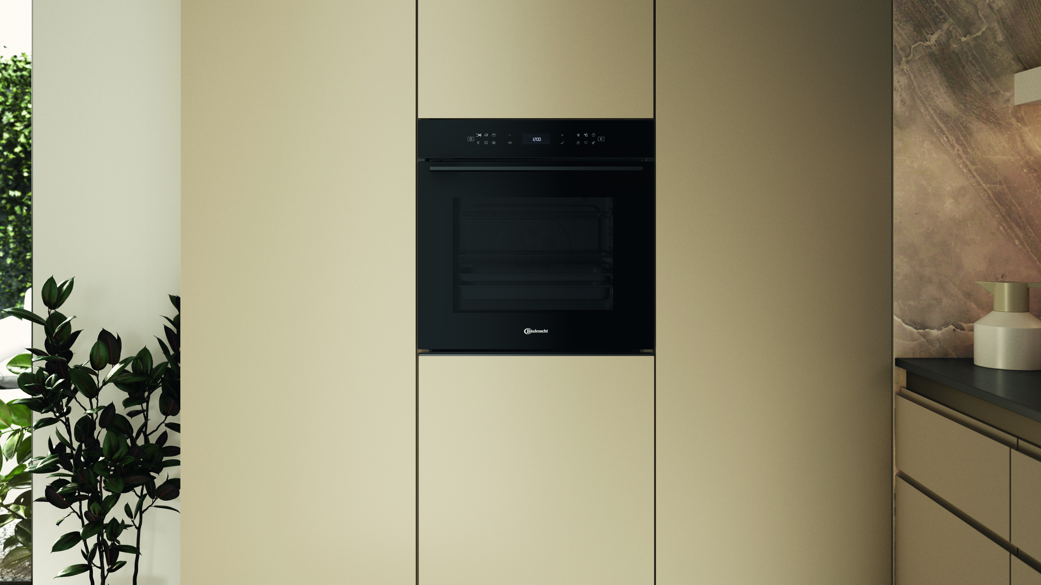 Ein schwarzer Backofen, eingebaut in einen hellfarbigen Schrank, mit Digitalanzeige und Griff.