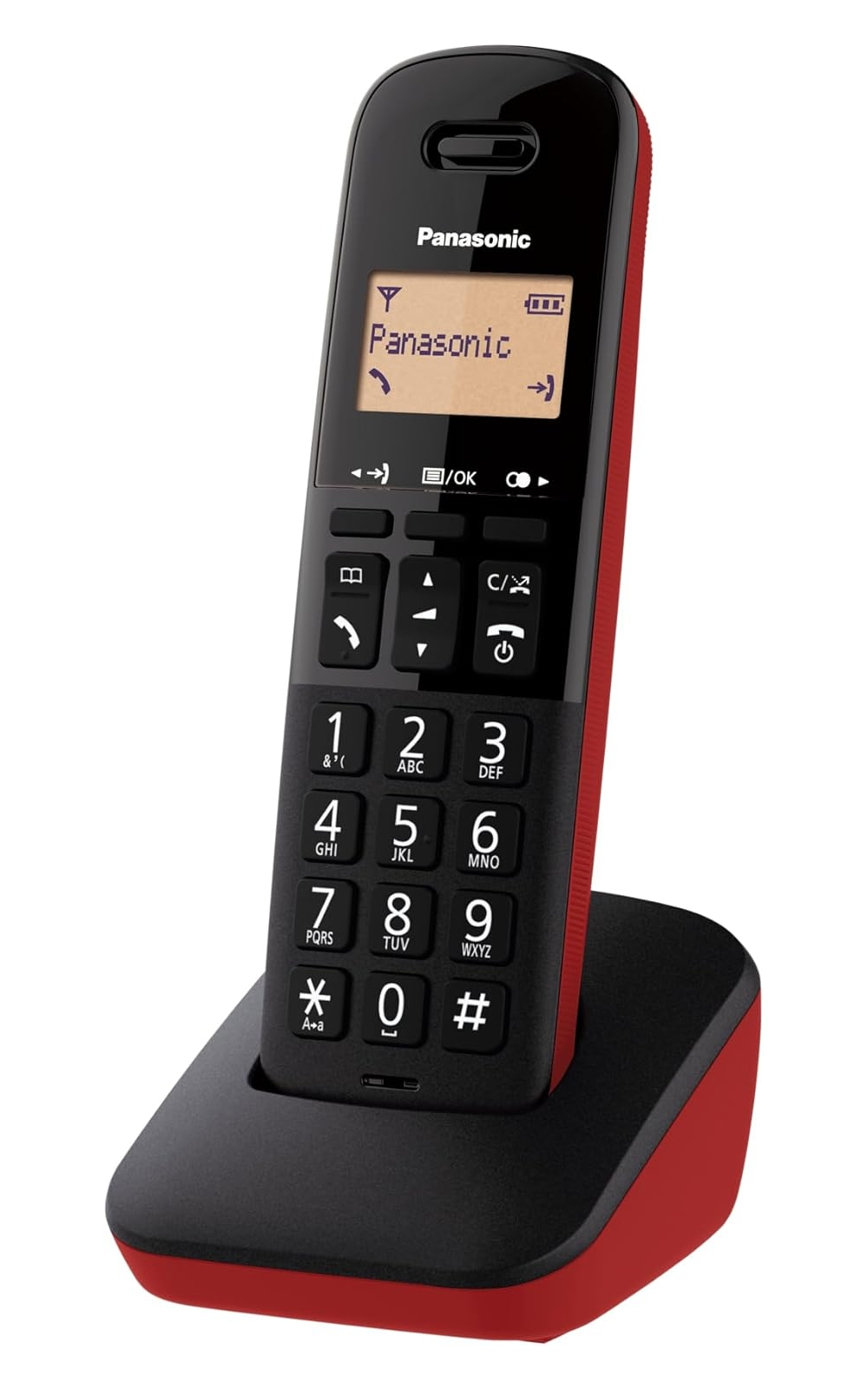 Un telefono cordless Panasonic rosso e nero nella sua base di ricarica. Il telefono è leggermente angolato.
