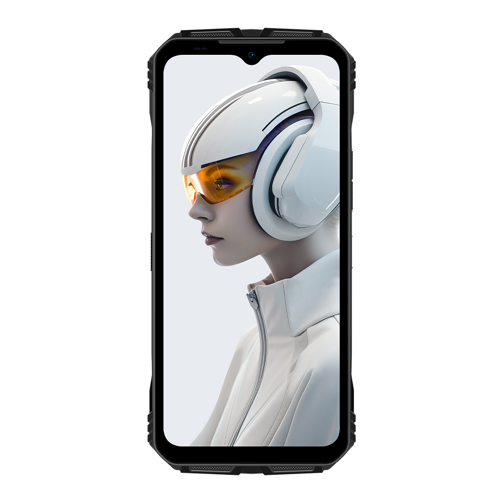 Una persona con casco bianco e cuffie sullo schermo di un telefono.