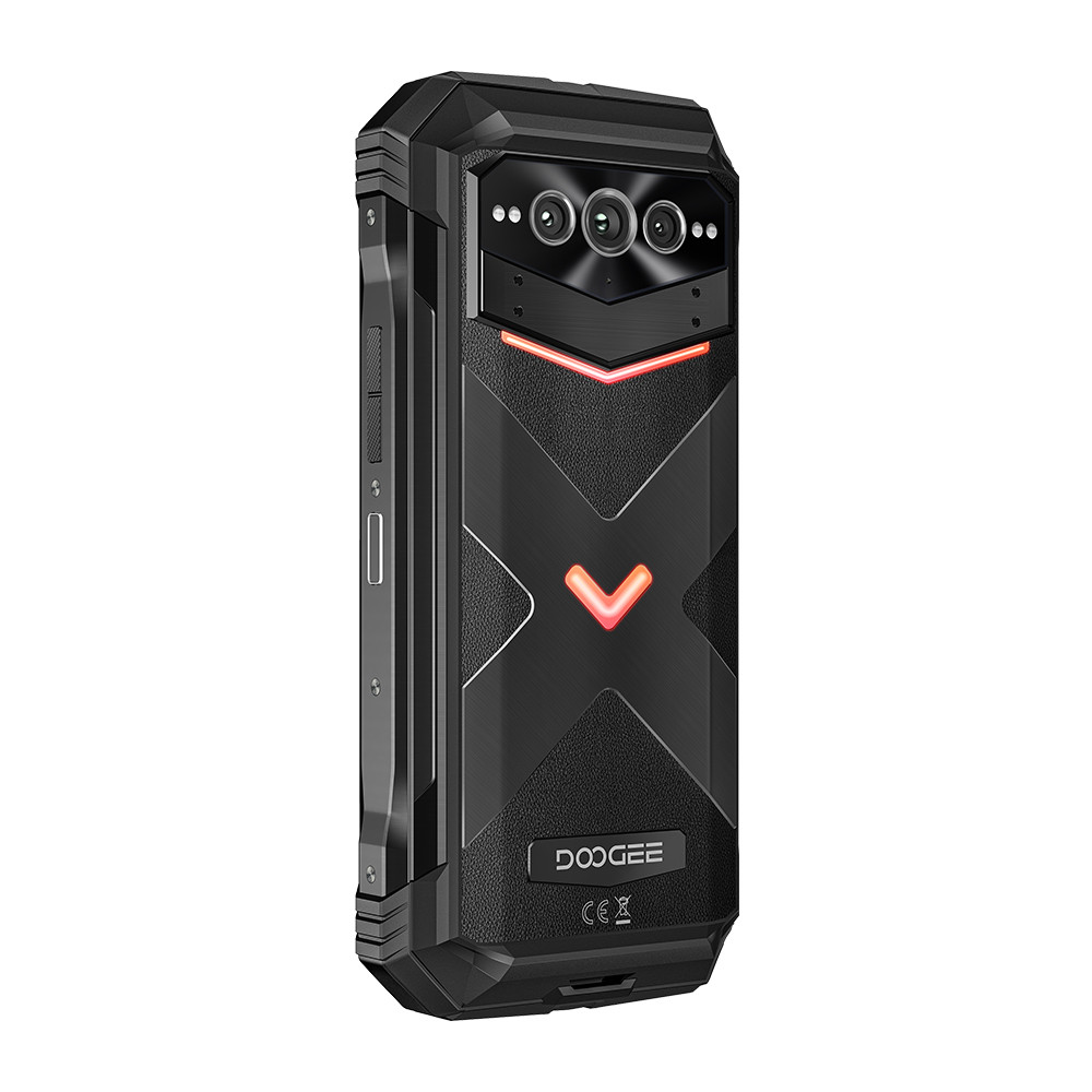 Telefono nero con array di fotocamere e il logo Doogee.