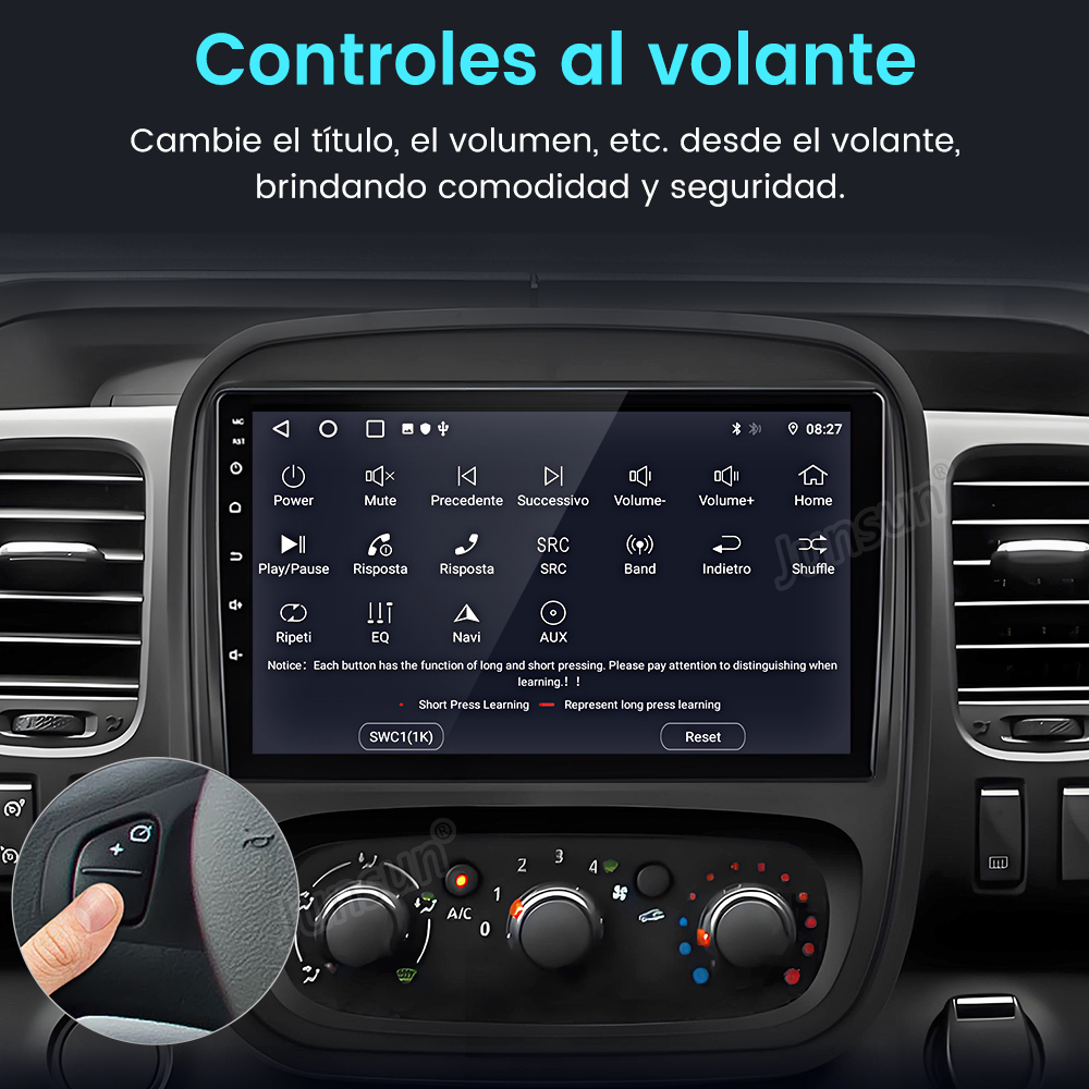 Radio de coche con botones y pantalla mostrando iconos. Una mano presiona un botón. Texto en italiano.