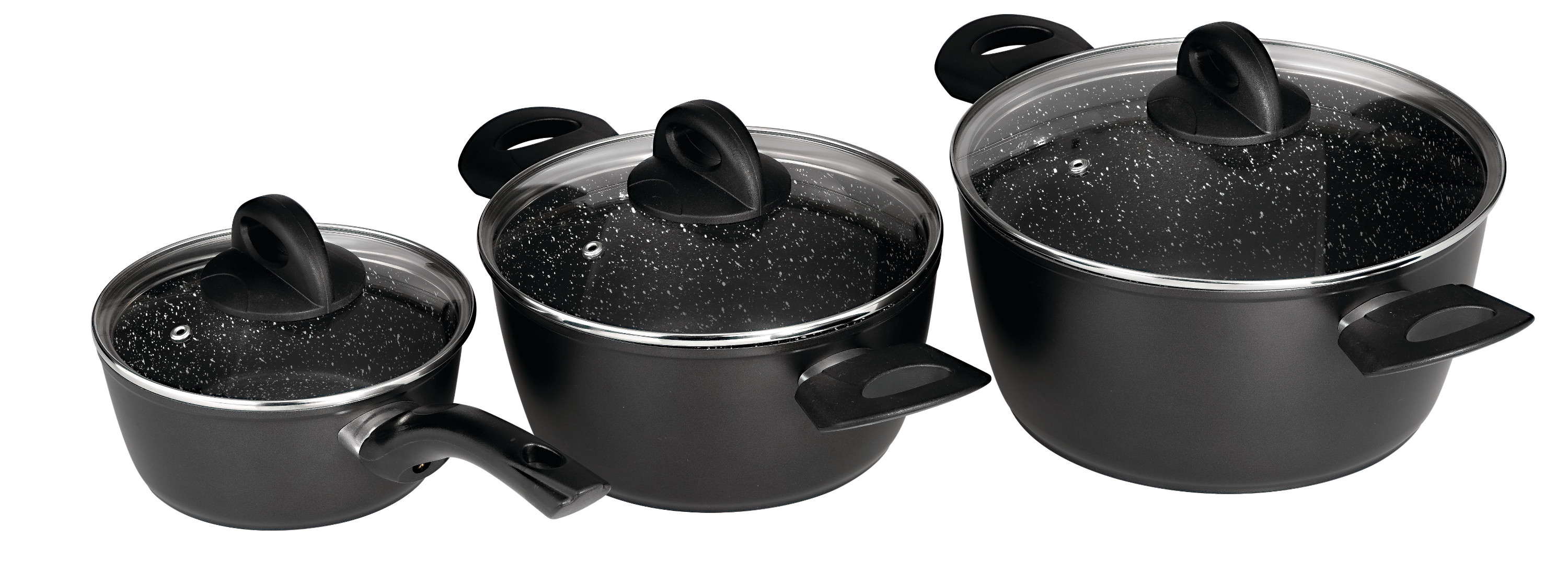 Trzy czarne garnki z pokrywkami na białym tle. Garnki mają uchwyty i szklane pokrywki.