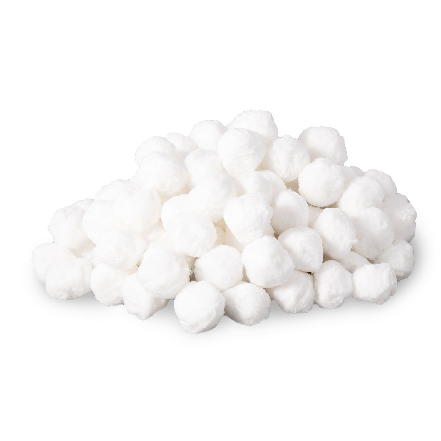 Stos puszystych białych kulek z waty, miękka, chmuropodobna tekstura, na czystym białym tle.