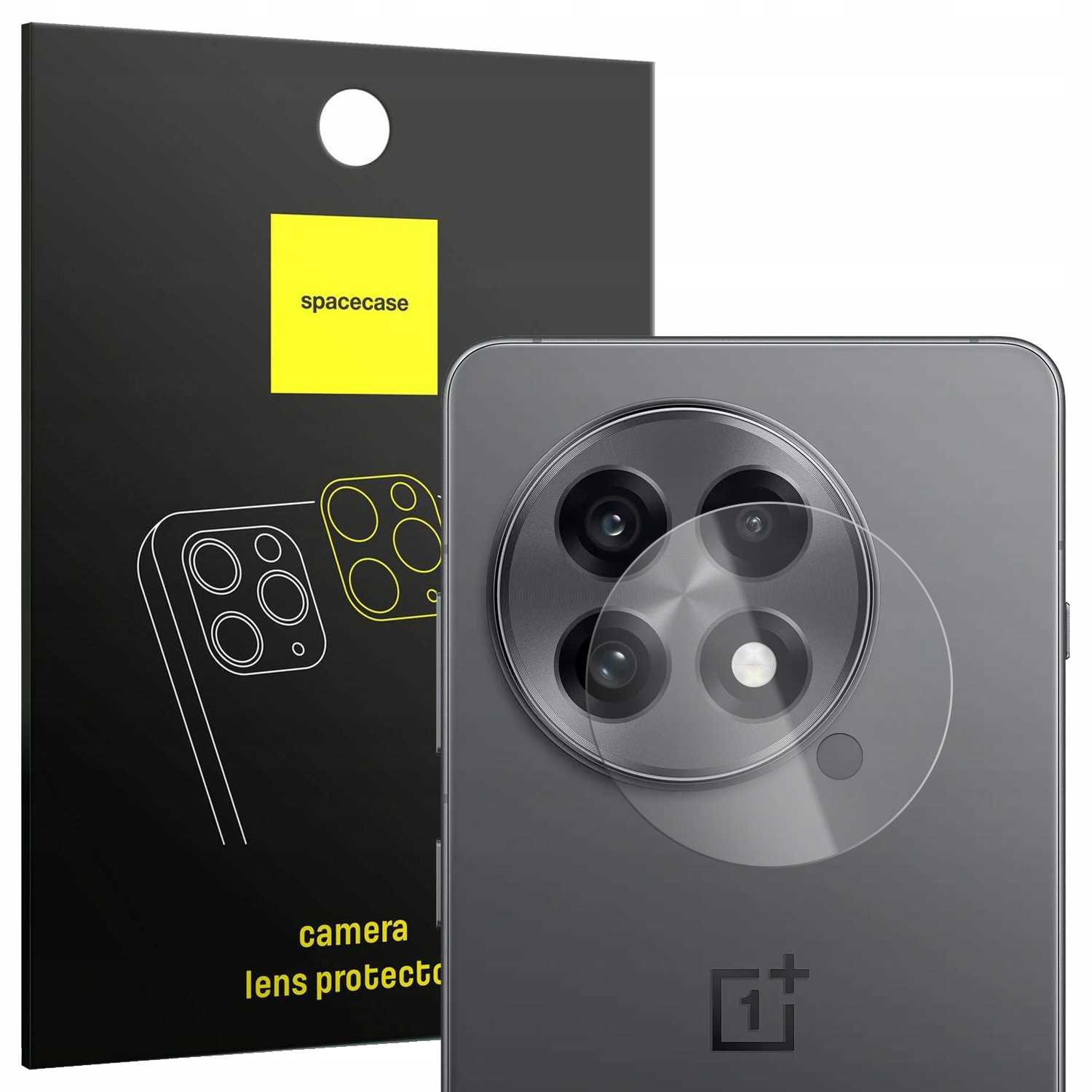 Telefon z osłoną obiektywu i czarne pudełko z napisem 'spacecase'.