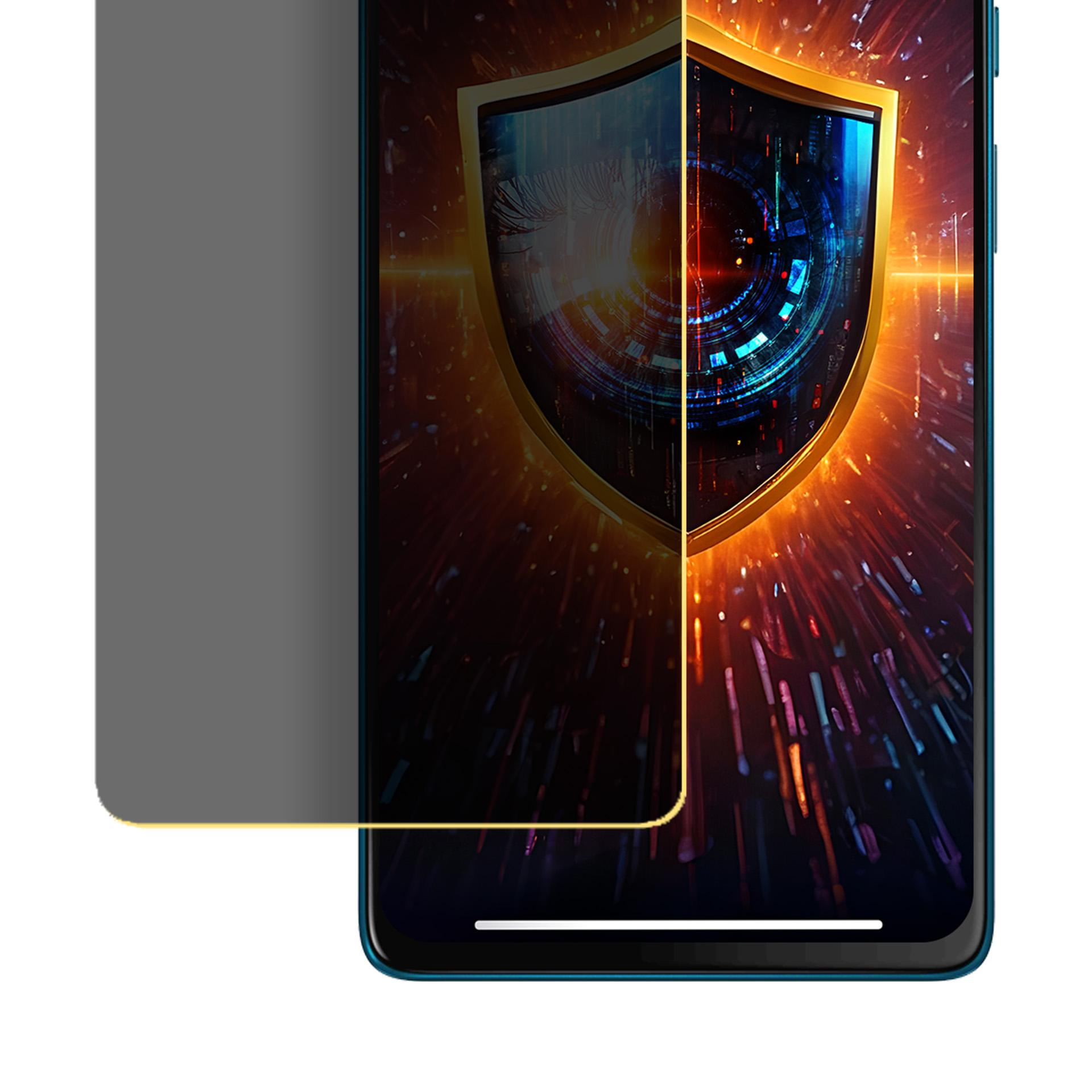 Un telefono con protezione schermo. Lo schermo è scuro con un bordo dorato.