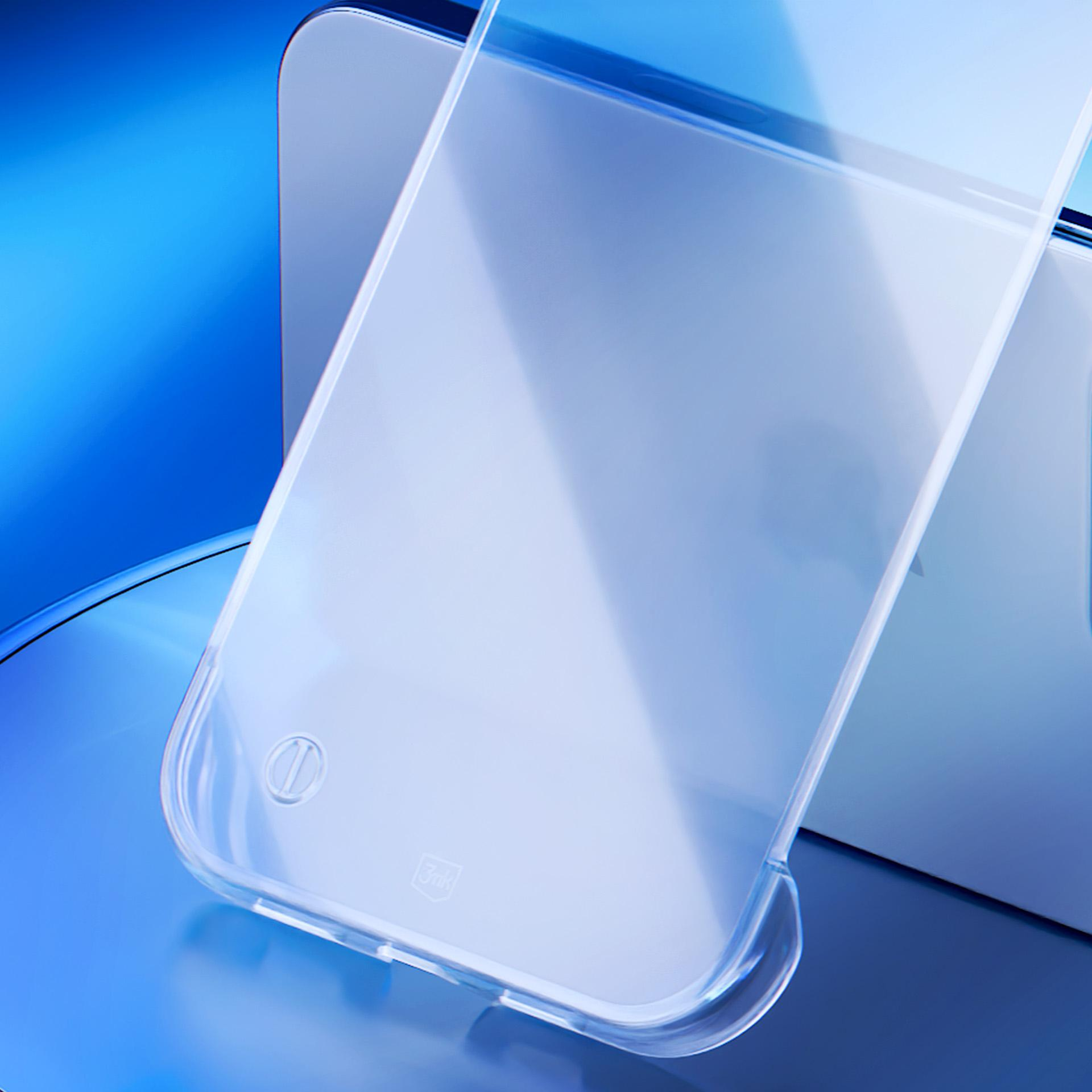 Etui na telefon i telefon. Etui jest przezroczyste. Telefon jest widoczny. Tło jest niebieskie.