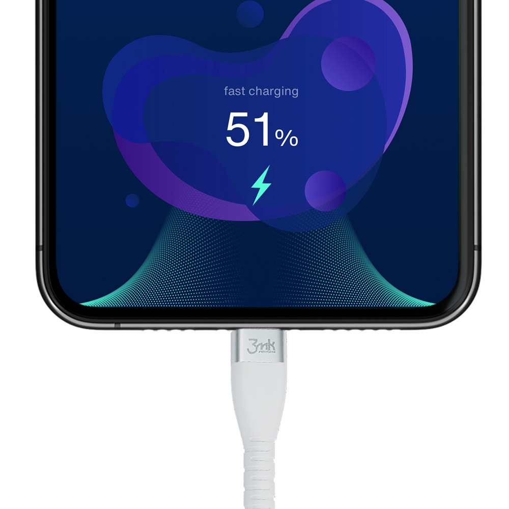 Telefon ładujący się za pomocą białego kabla. Ekran wyświetla grafikę ładowania. Białe tło.