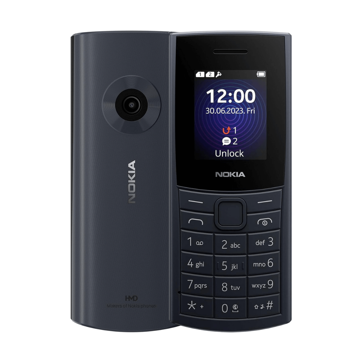 Telefono Nokia grigio scuro, schermo mostra ora e logo Nokia. Tastiera in basso, sfondo bianco.
