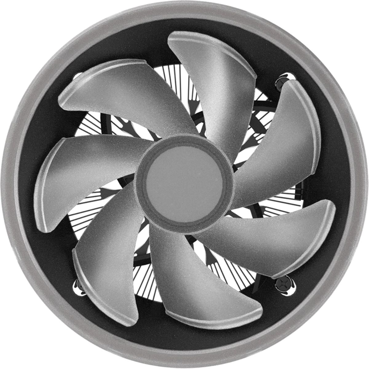 Ronde ventilator met zeven bladen. De bladen zijn zilver, het frame is zwart.
