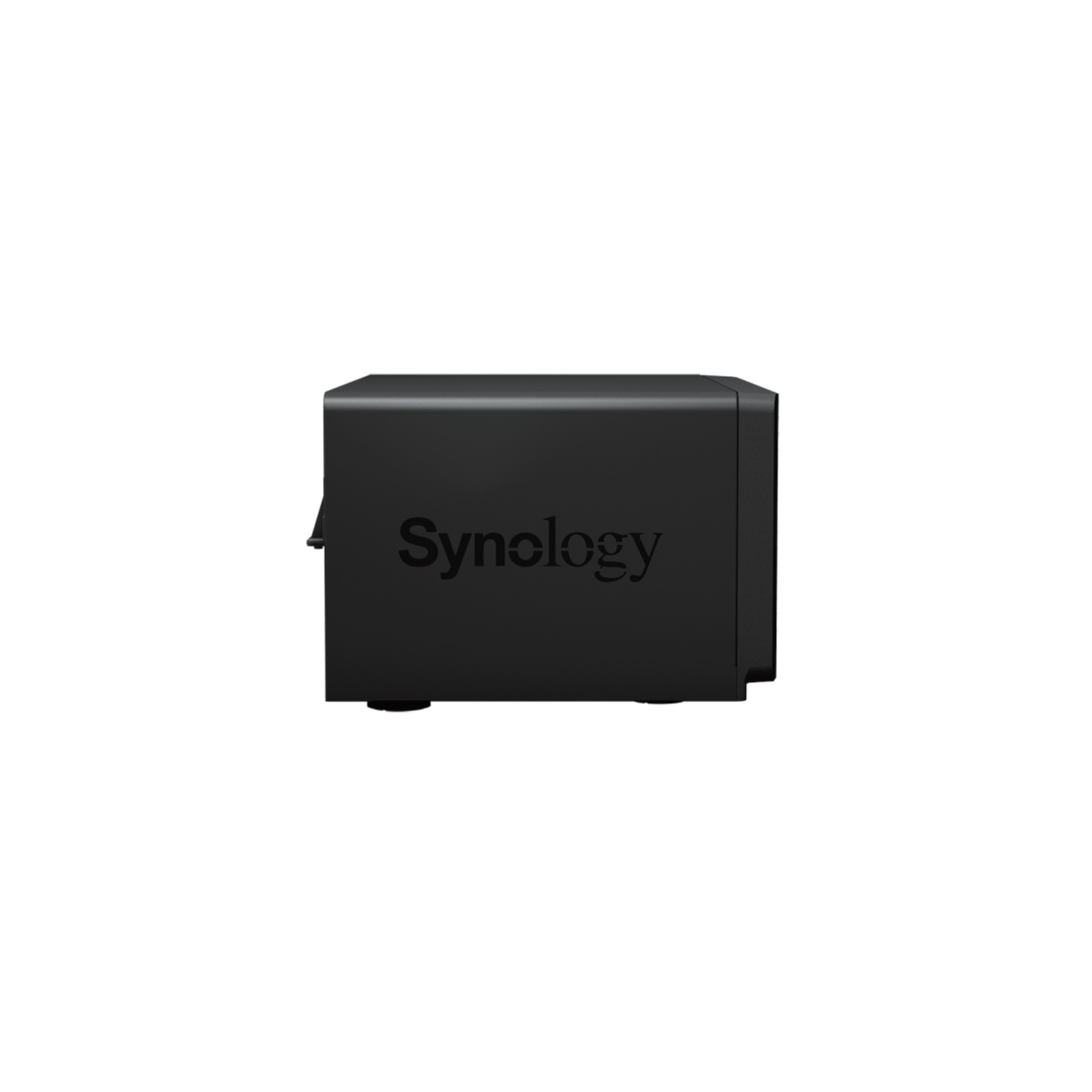 NAS Synology noir. Vue latérale montrant la boîte avec le logo Synology.
