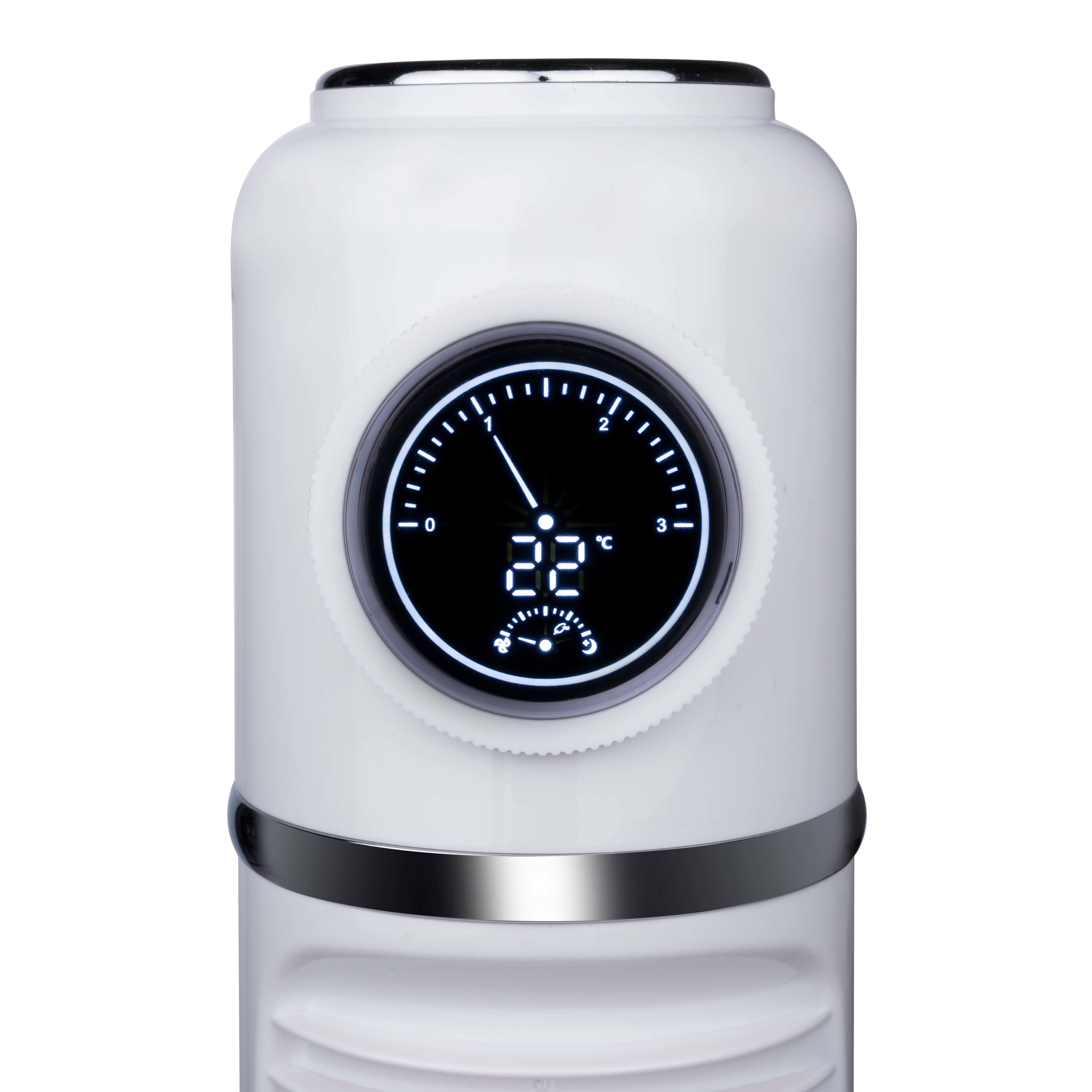 Un thermostat blanc avec un affichage numérique indiquant 22 degrés Celsius. Il a un cadran circulaire.