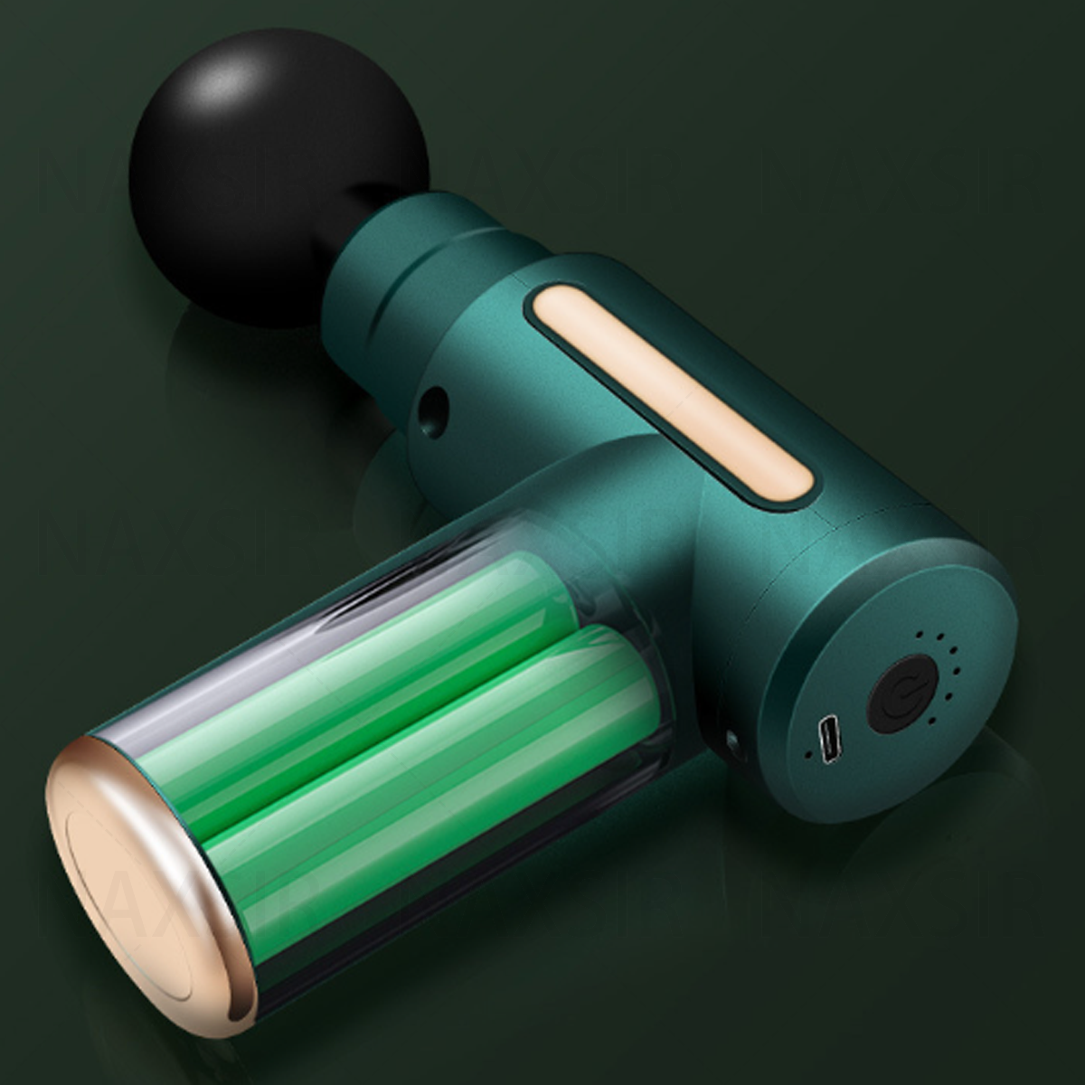 Grüne Massagepistole mit Zubehör. Klares Batteriefach. Schwarzer Massageballaufsatz und Ein-/Aus-Taste.