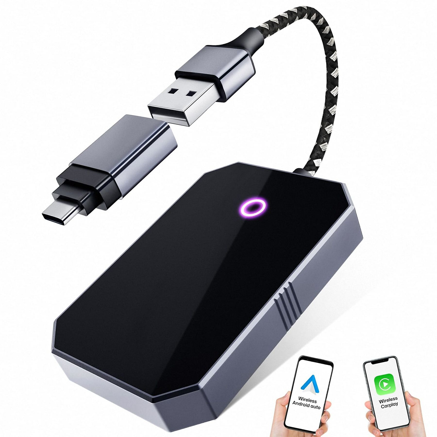 Ein schwarzes Gerät mit USB-Stecker und USB-C-Stecker. Es verbindet sich drahtlos mit CarPlay/Android Auto.