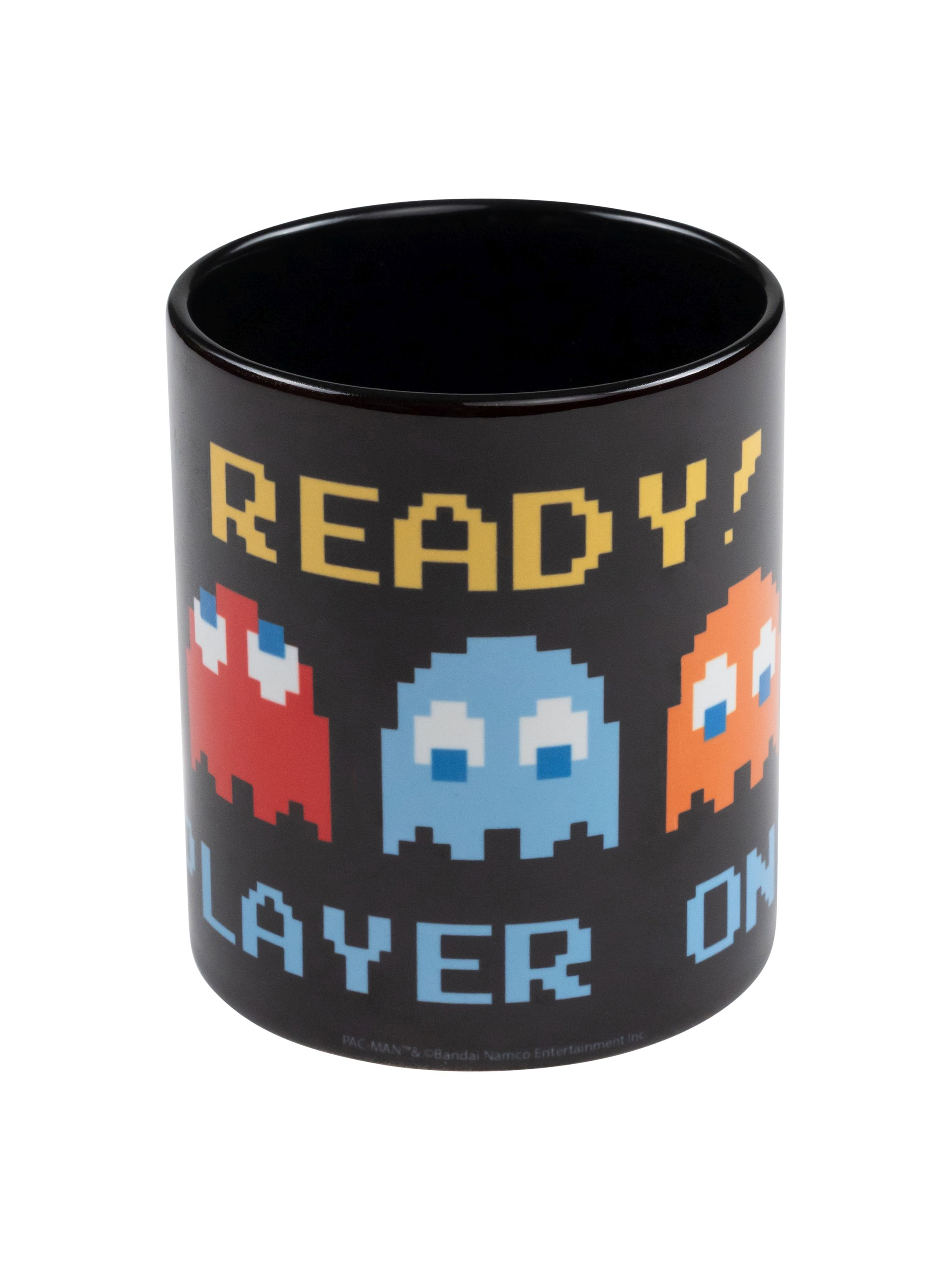 Ein schwarzer Becher mit Pac-Man-Charakteren und dem Text READY! PLAYER ONE.