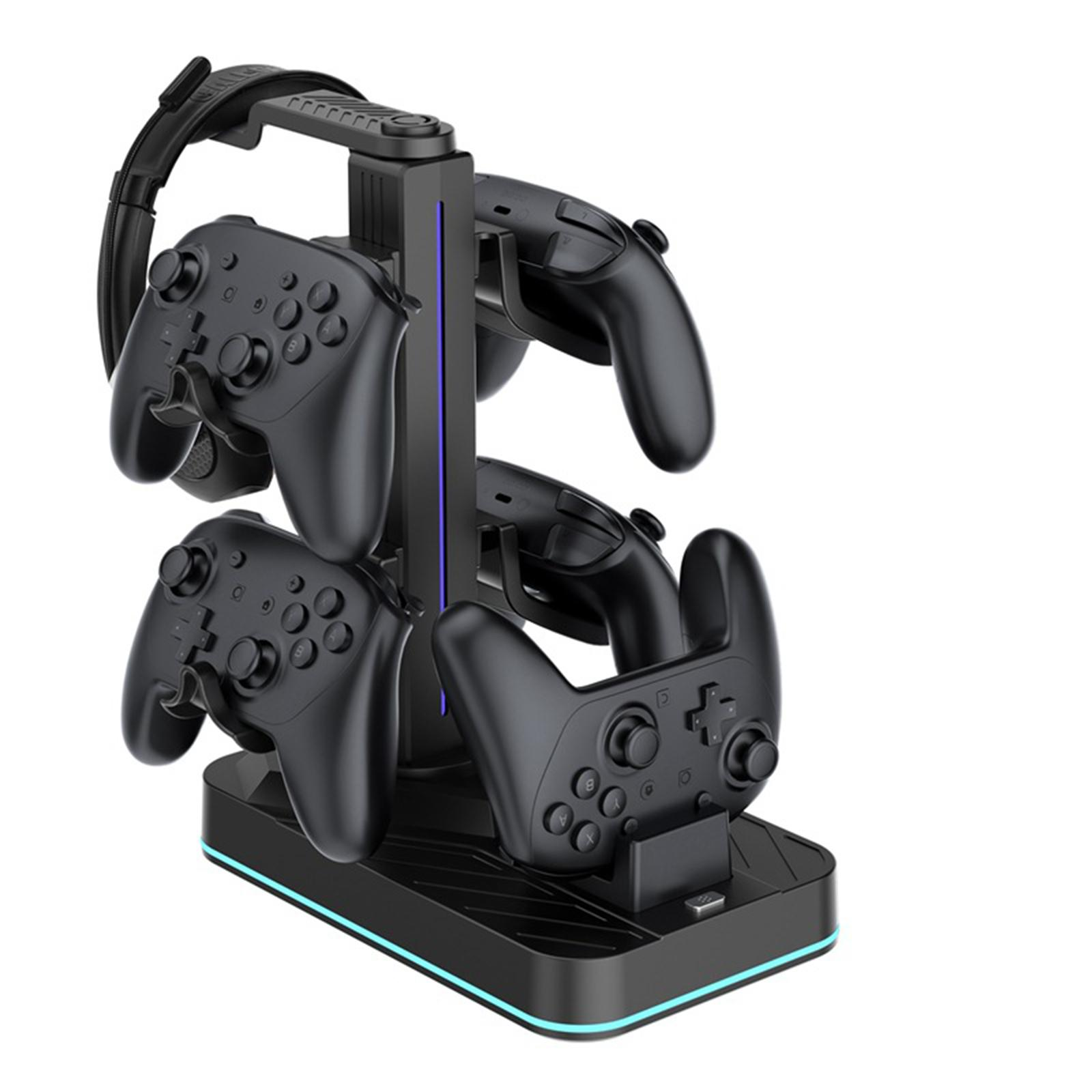 Ein schwarzer Gamecontroller-Ständer mit mehreren Controllern und einem Headset. Er hat blaue Lichter an der Seite.