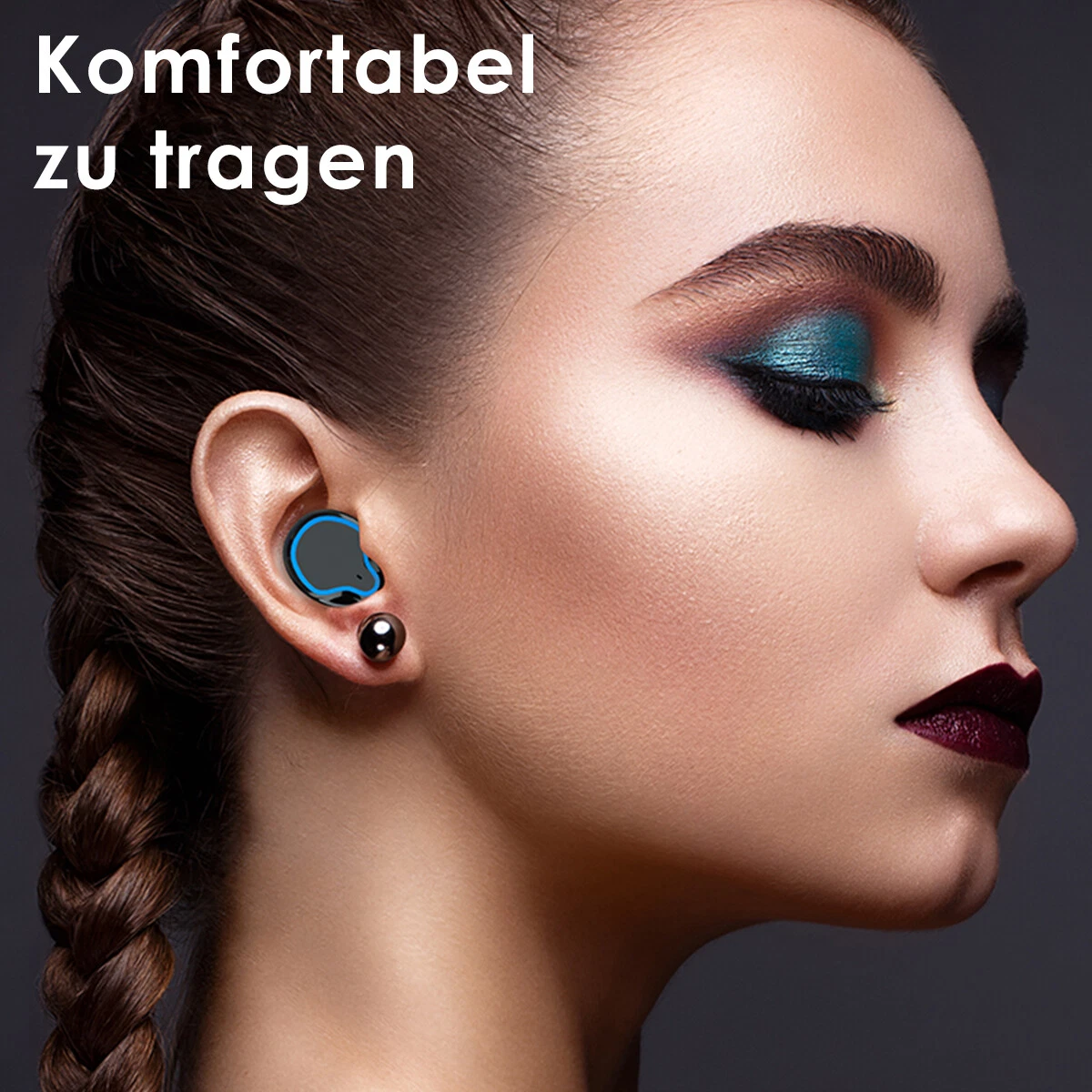 Eine Frau mit dunklem Haar trägt einen blauen Ohrhörer. Der Text lautet: 'Bequem zu tragen'.