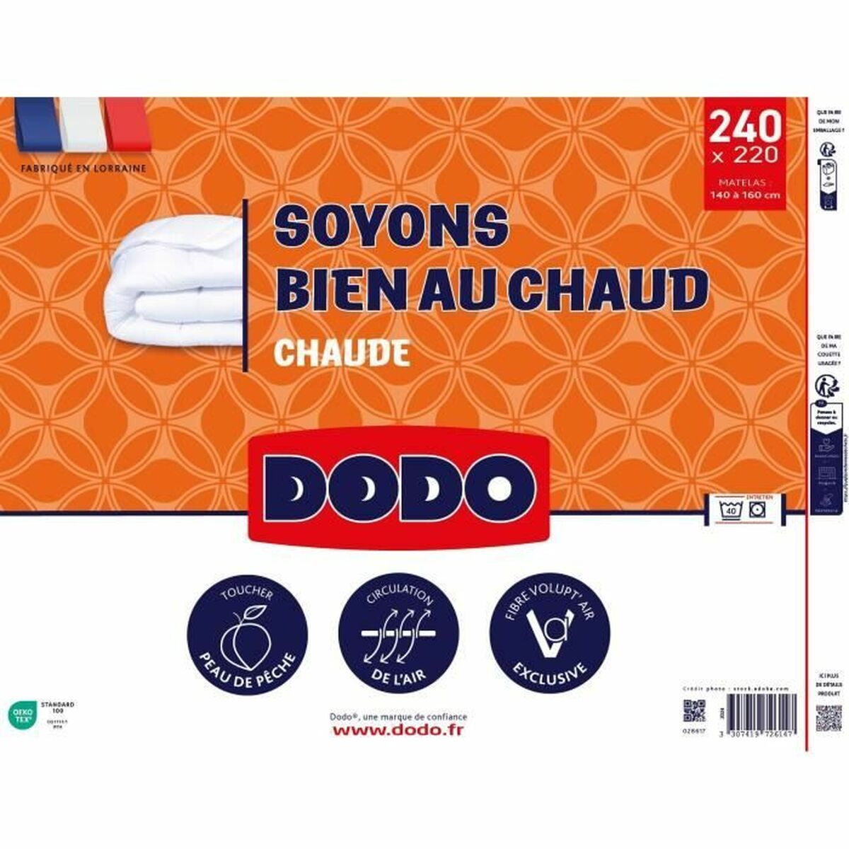 Verpackung für eine Dodo-Bettdecke. Oranger Hintergrund mit Text und einer weißen Bettdecke. Es gibt Logos für Berührung, Luftzirkulation und exklusiv.