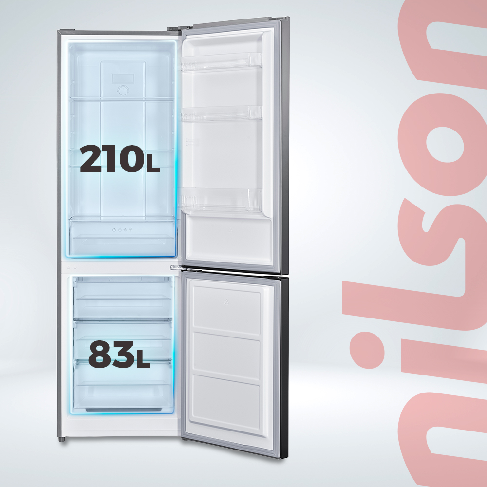 Interior de refrigerador con puertas abiertas, mostrando estantes, cajones y texto.