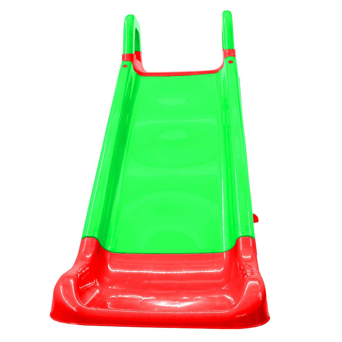 Eine grüne und rote Plastikrutsche für Kinder, mit weißem Hintergrund.
