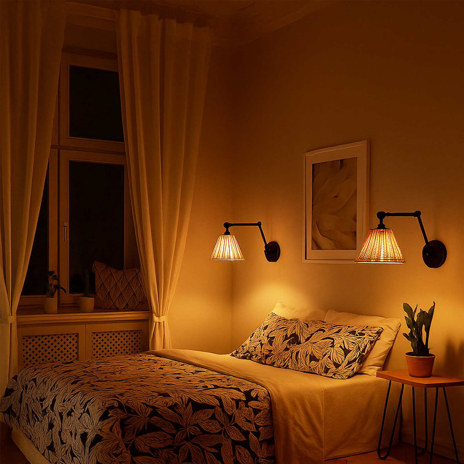 Dormitorio con cama, ventana, cortinas, lámparas y obras de arte. La iluminación cálida crea un ambiente acogedor.