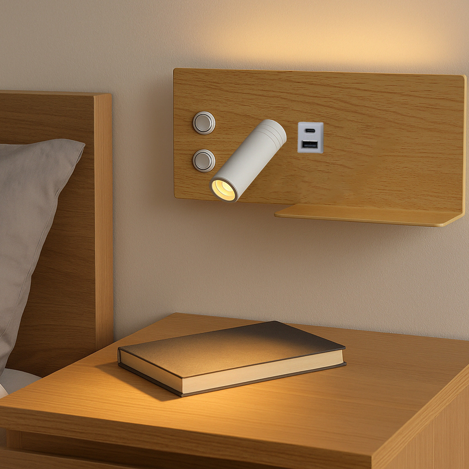 Escena de mesita de noche con lámpara de pared, dos botones y un libro sobre la mesita.