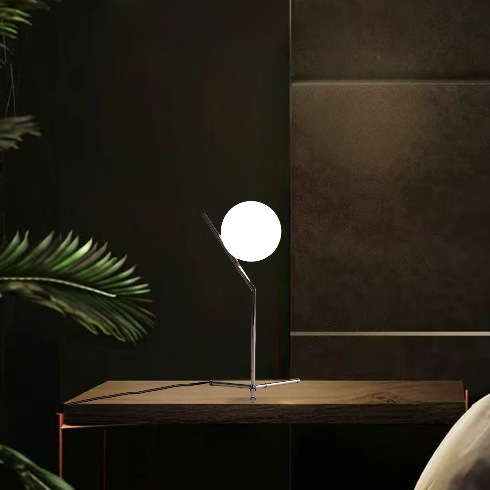 Una lámpara moderna con una bombilla esférica sobre un soporte metálico, colocada sobre una mesa de madera. Fondo oscuro, diseño minimalista.